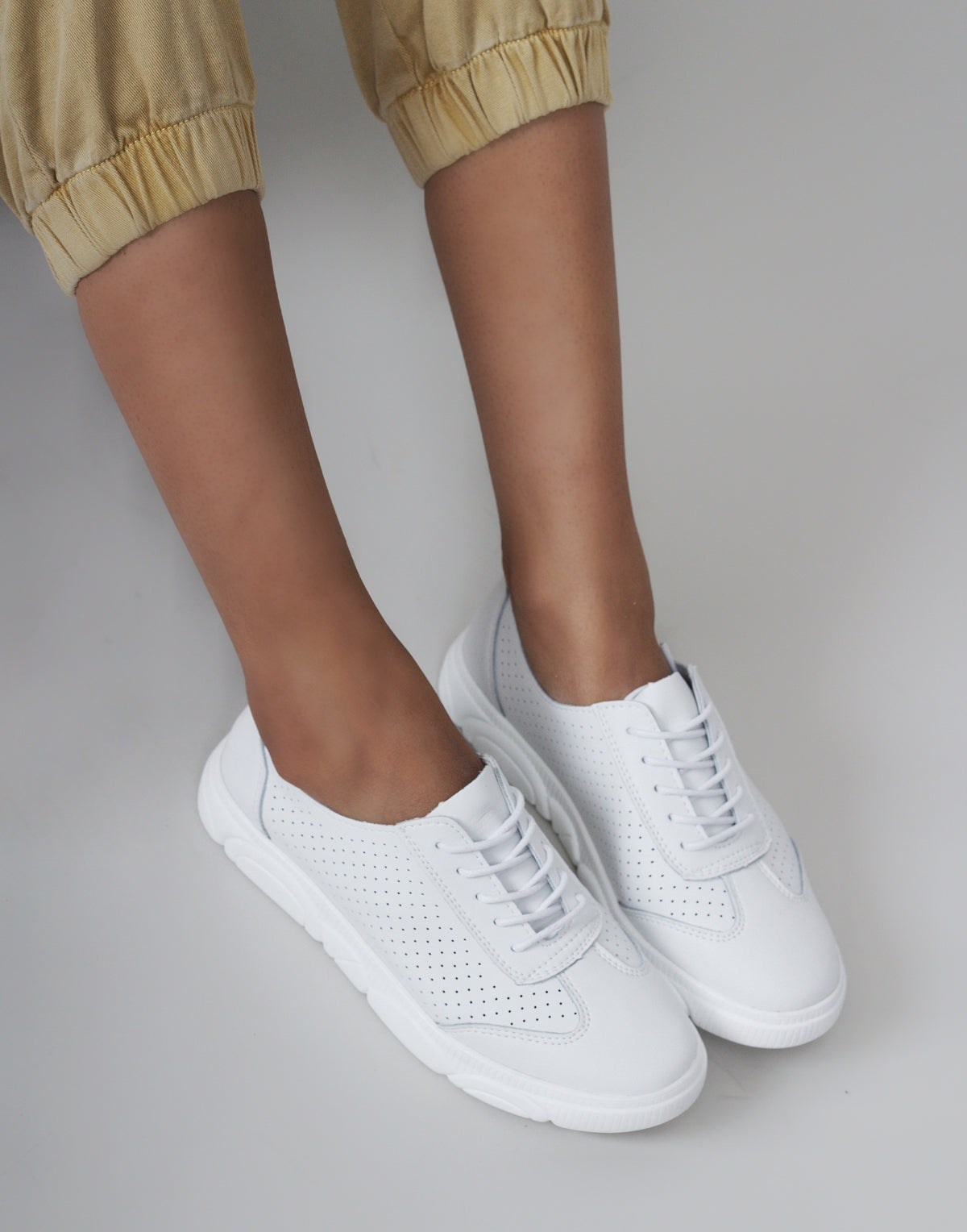 Airlight Leather Sneakers - White