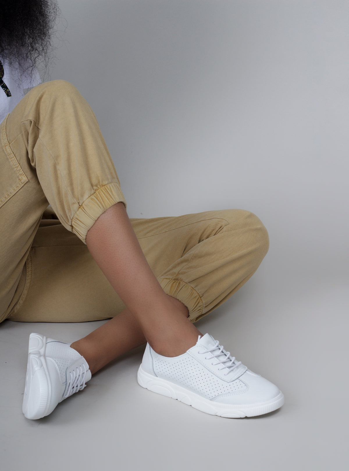 Airlight Leather Sneakers - White
