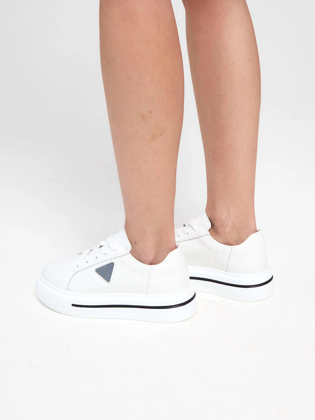 Nova Platform Leather Sneakers