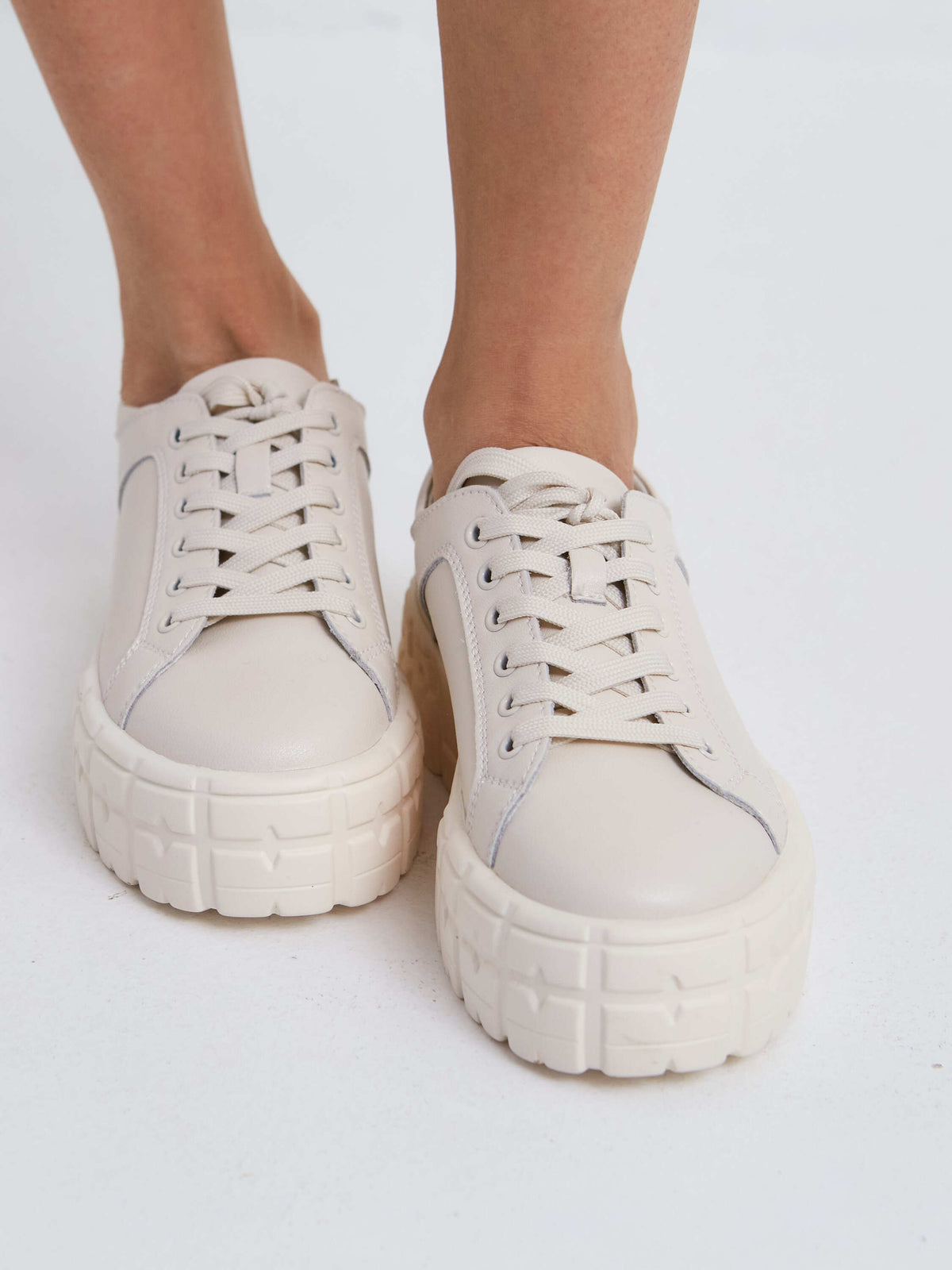 Urban Core Platform Sneakers – White