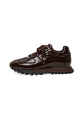 Sneakers in pelle verniciata – marrone
