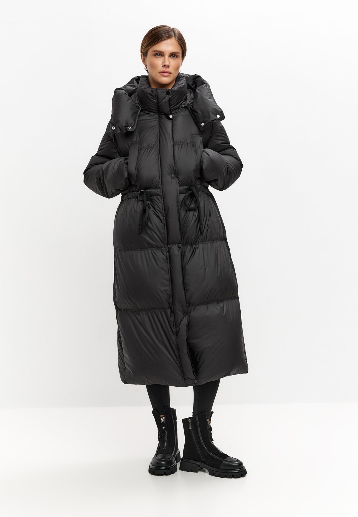 Oversize dunjakke med hætte – Sort