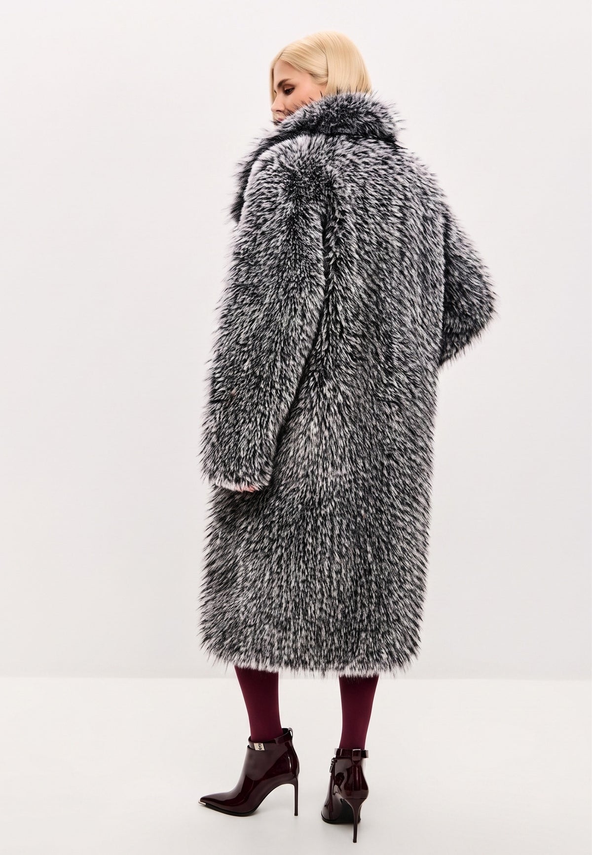 Cappotto in pelliccia sintetica Natalie – Nero