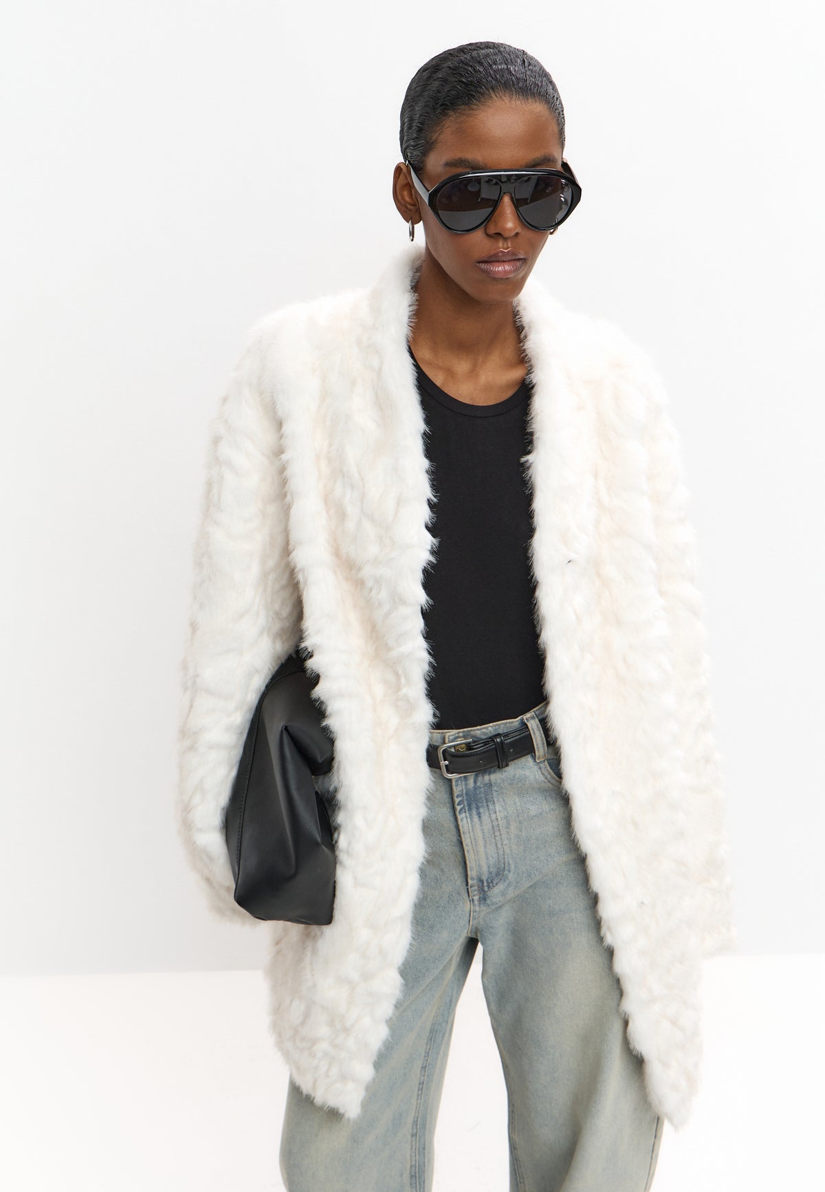 Manteau oversize en fausse fourrure laiteuse