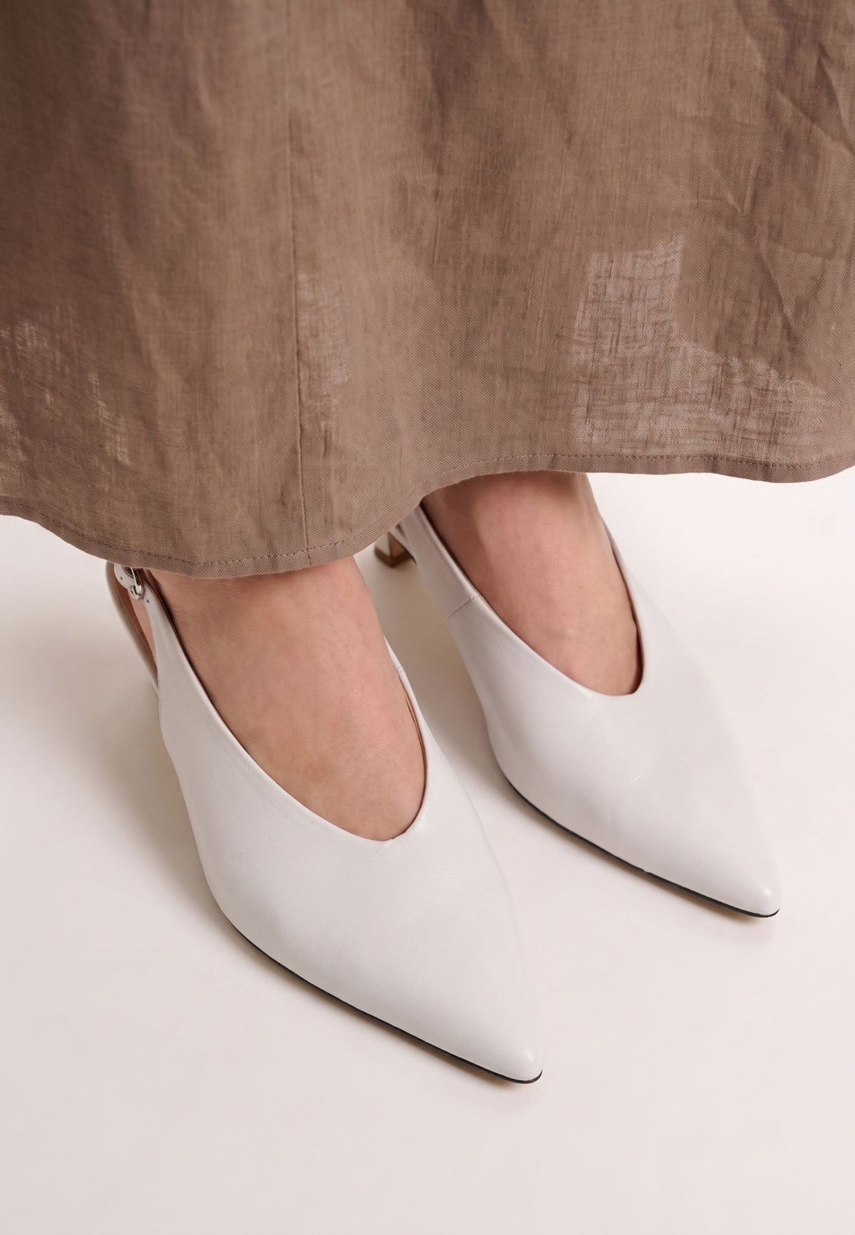 Minimalistische Slingback Kitten Heels - Weiß