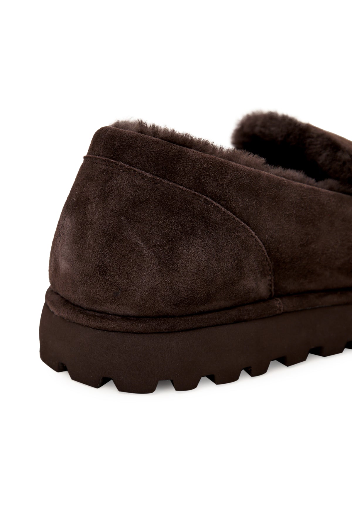 Slip-on loafers i mocka med fårskinnsfoder – Brun