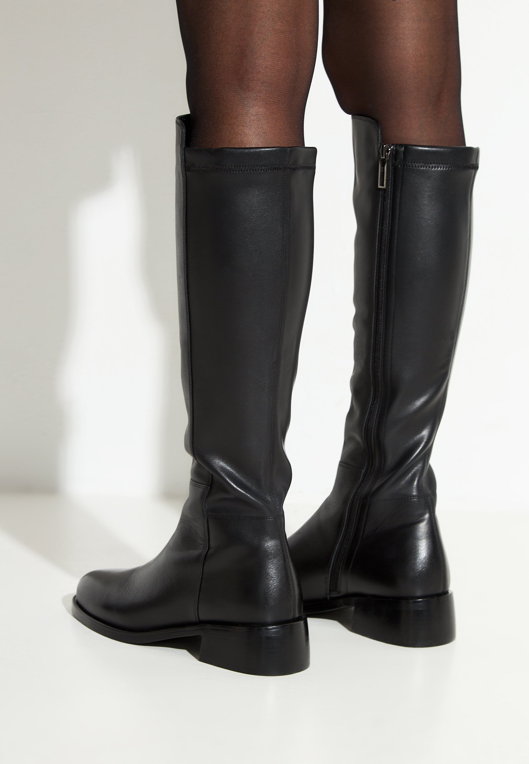 Classic Knee-High Boots Svi - Black