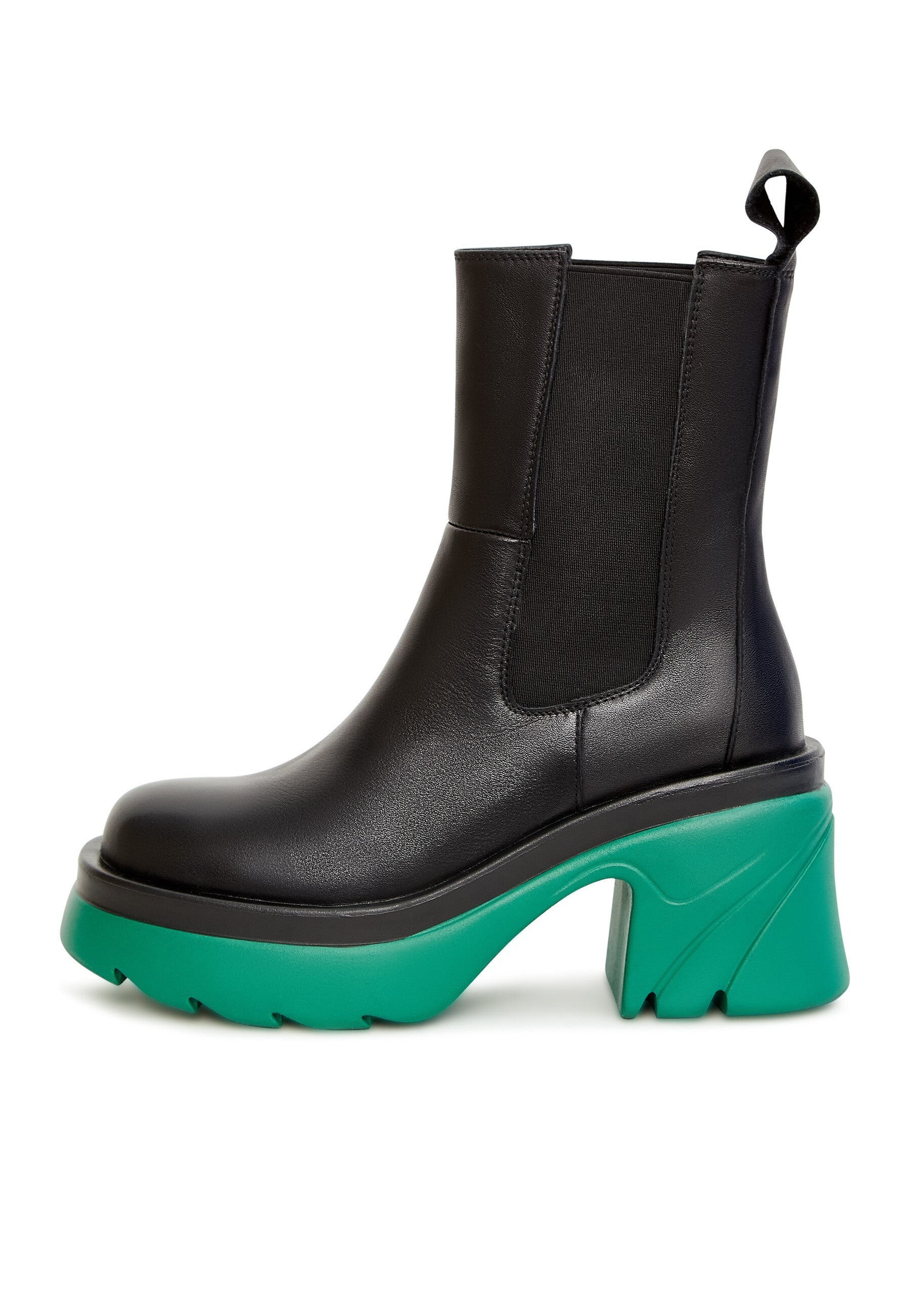 Bold Contrast Platform Chelsea Boots