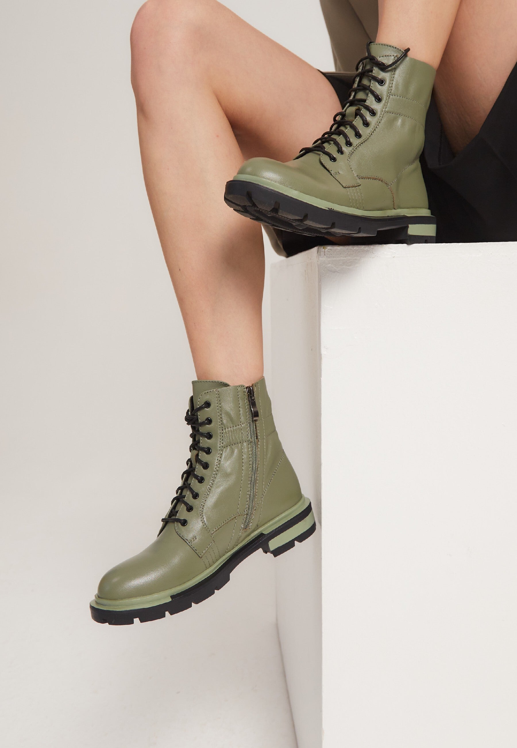 Classic Leather Combat Boots - Dark Green