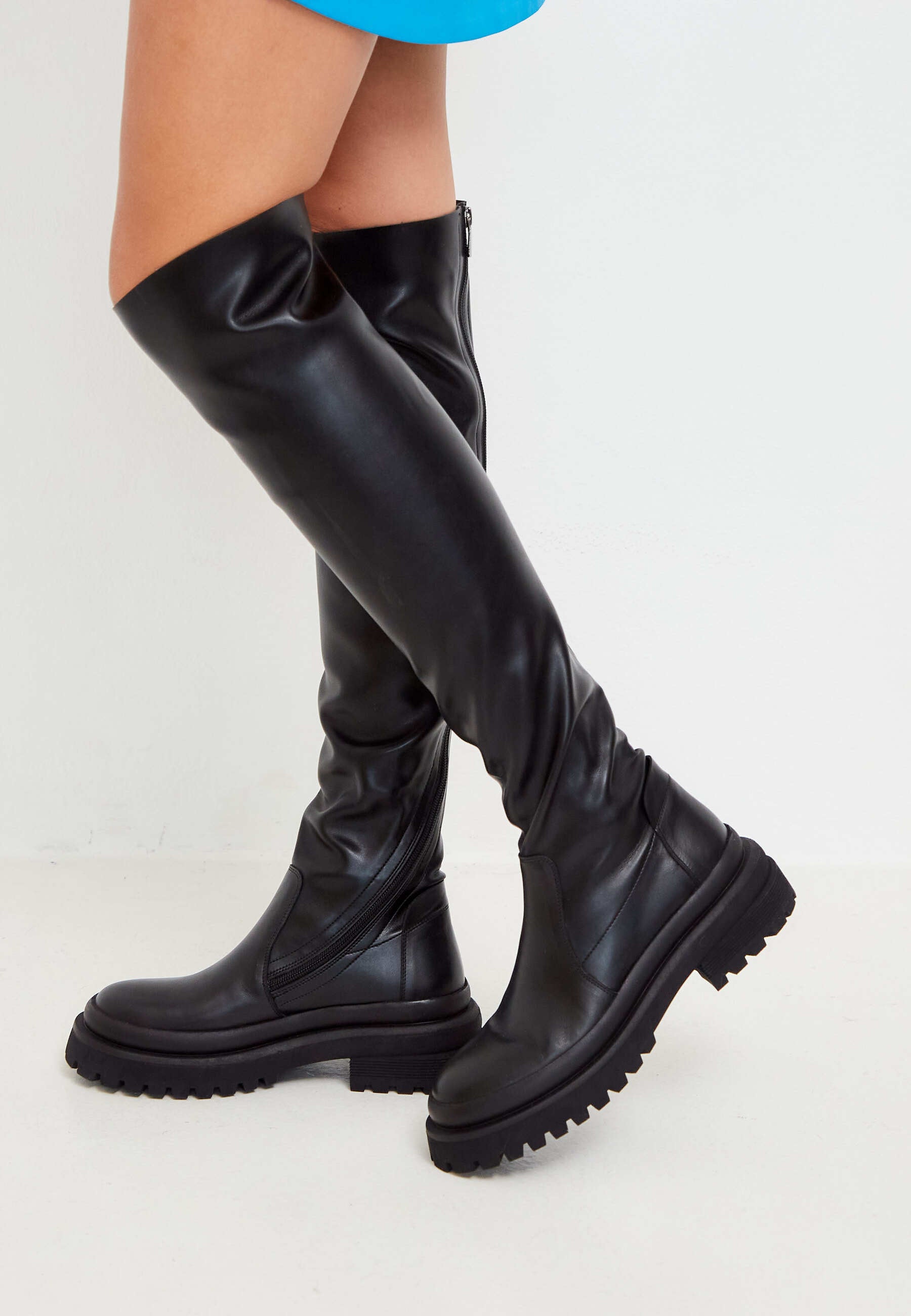 Over-The-Knee Stiefel aus Leder mit Plateau