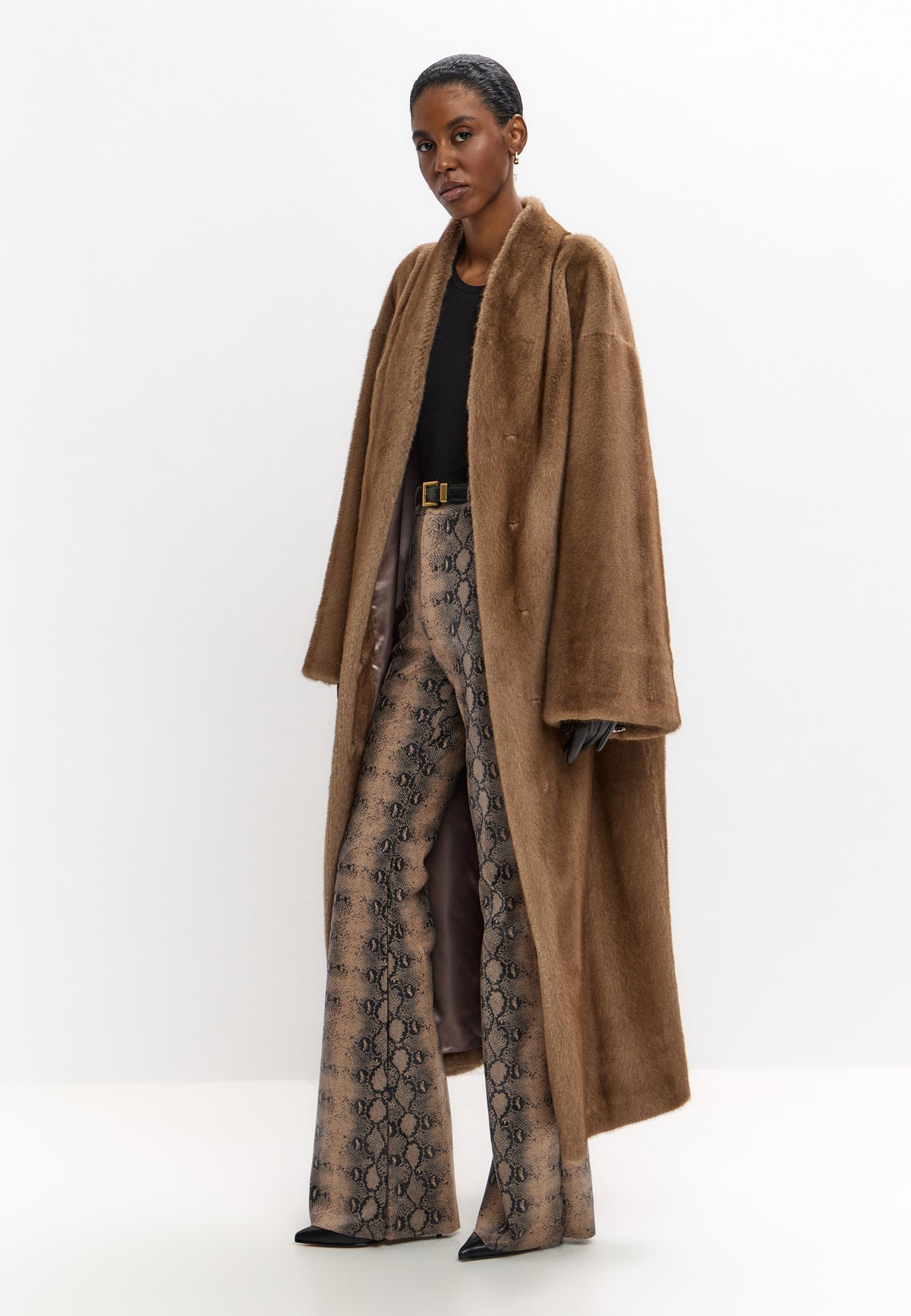 Abrigo Noir Luxe – Topo
