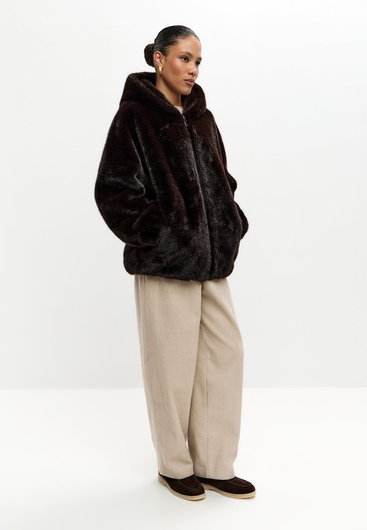 Veste à capuche en fausse fourrure Reyna – Chocolat
