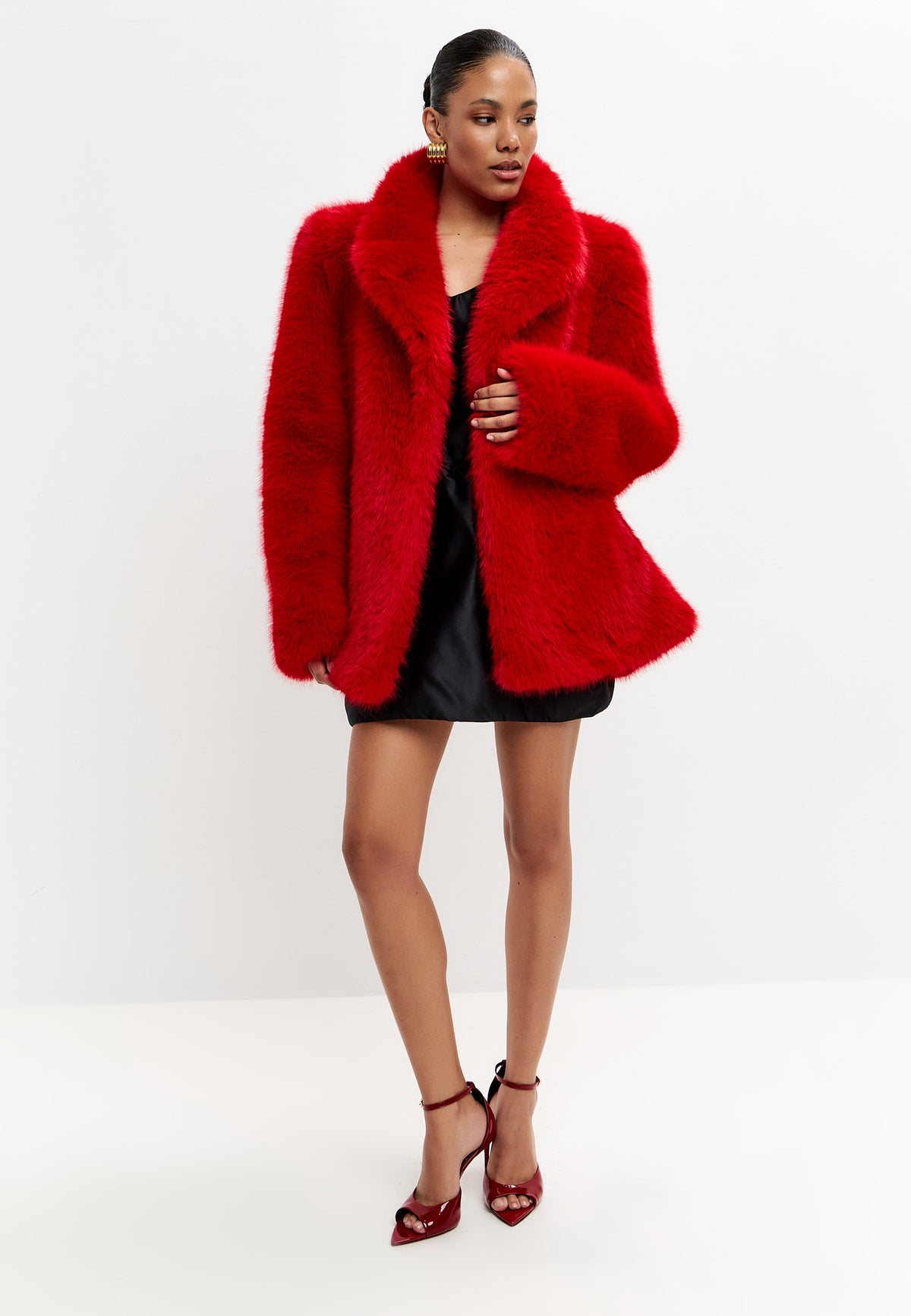 Veste en fausse fourrure – rouge