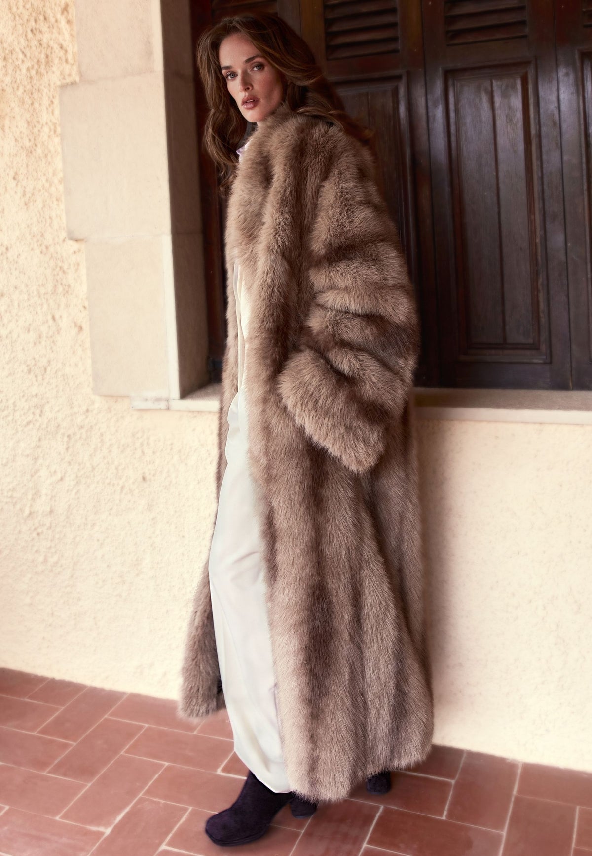 Cappuccino Striped Faux Fur Collar