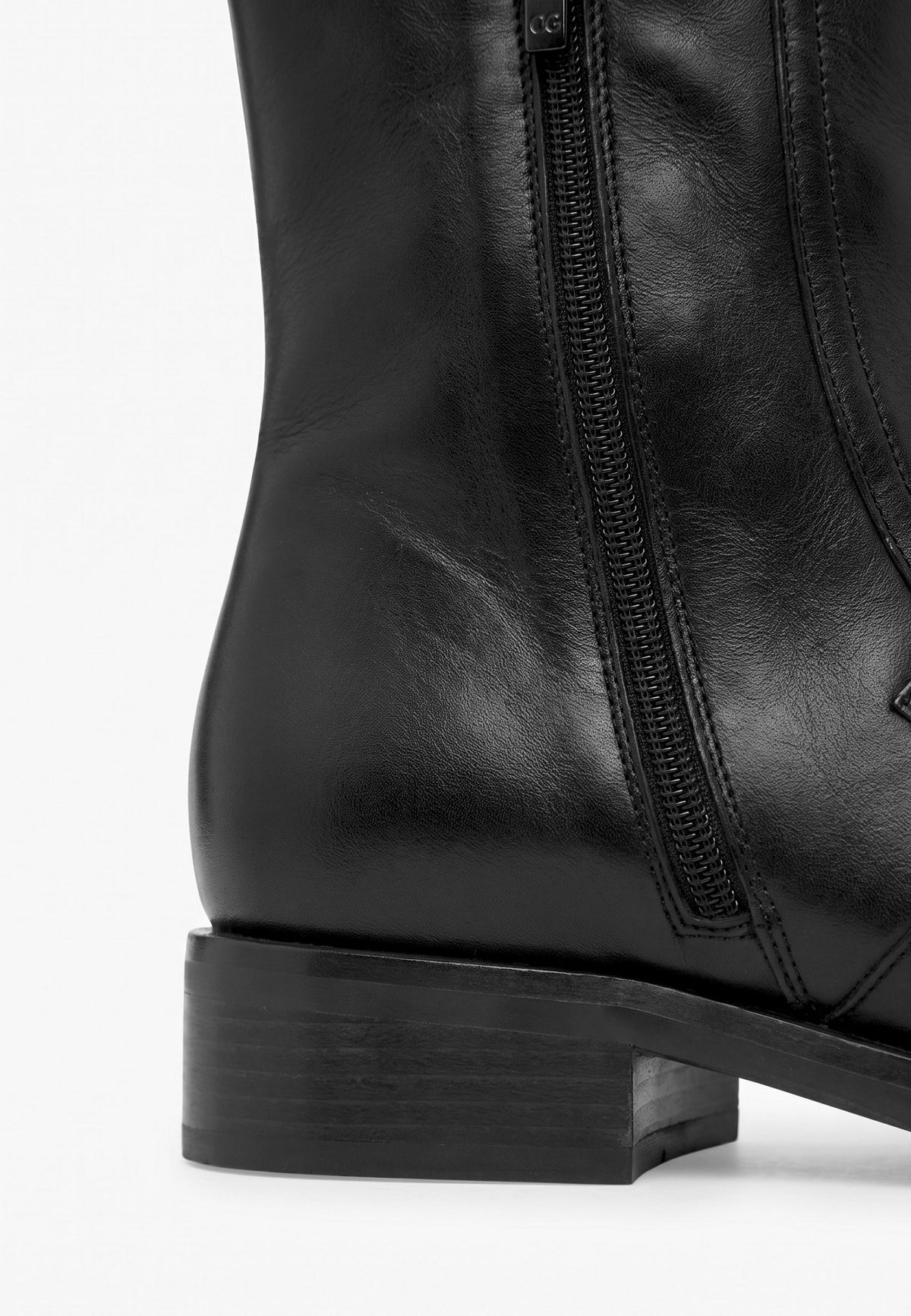 Bottines à bout mocassin en cuir – noir
