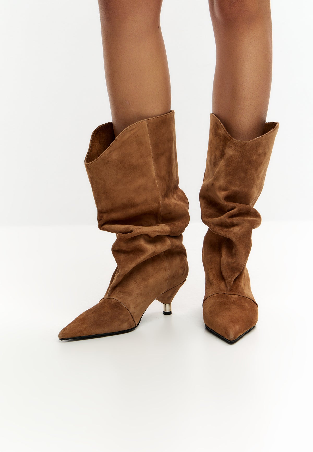 Botki na obcasie typu kitten heel – Brązowe