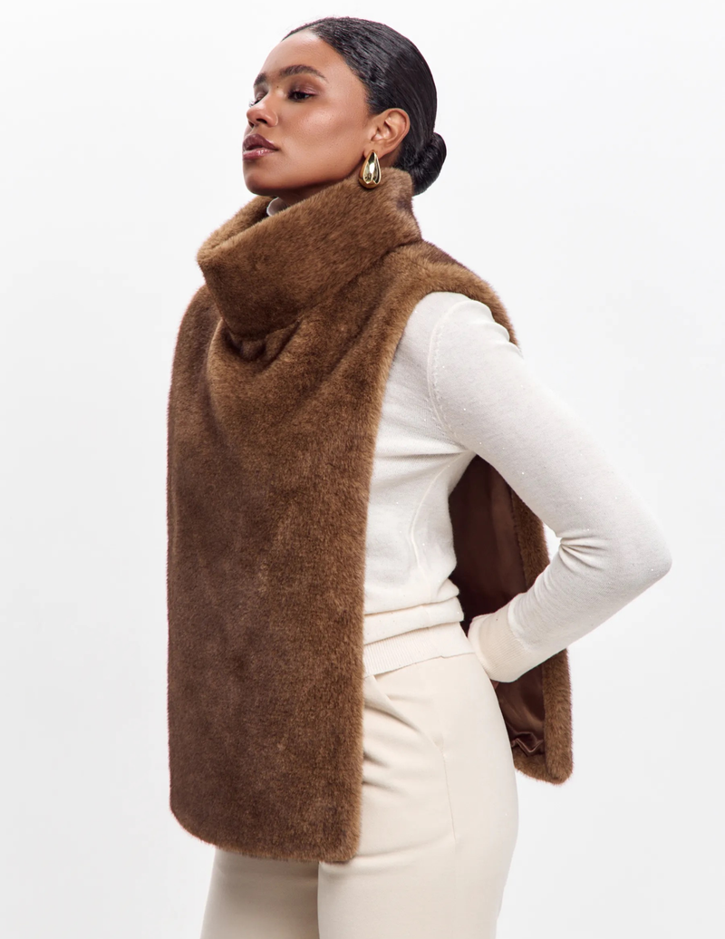 SLEEVELESS SCULPTED TOP