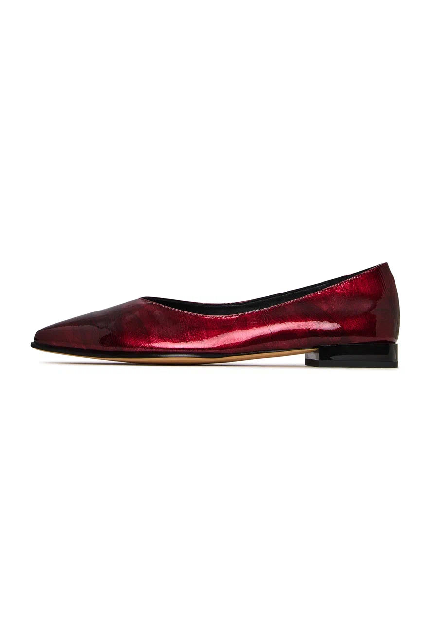 Classic Black Pointed-Toe Ballet Flats - Bordeaux