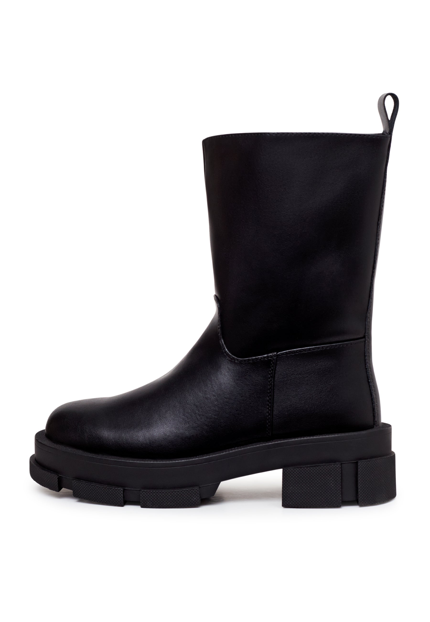 Chunky Sole Leather Ankle Boots - Black