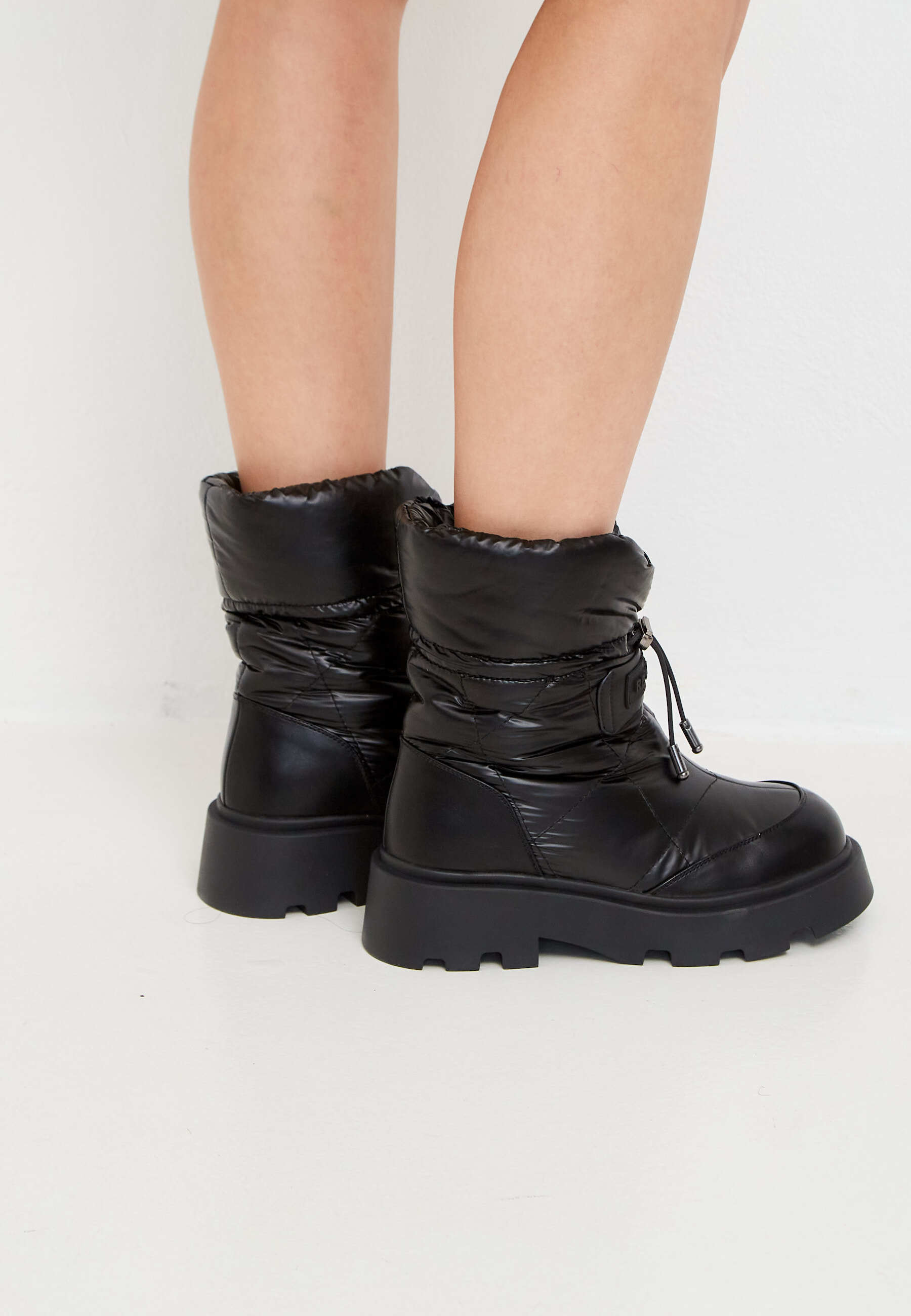 Quilted Winter Snow Boots - Black