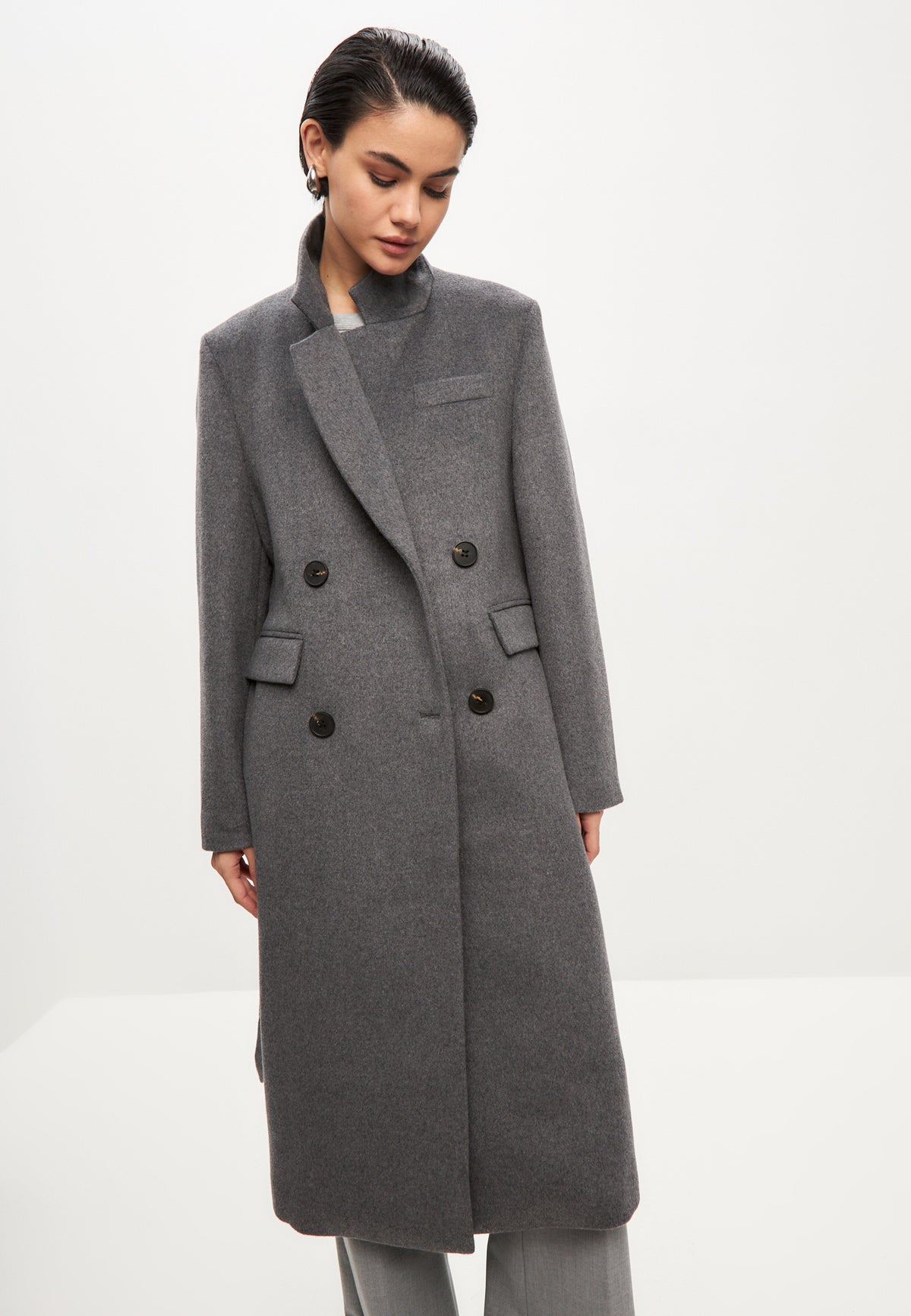 Double-breasted long wool coat – Grey