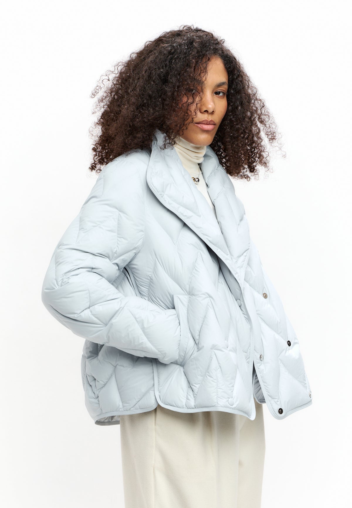 Chevron Quilted Cropped Down Jacket - Light blue
