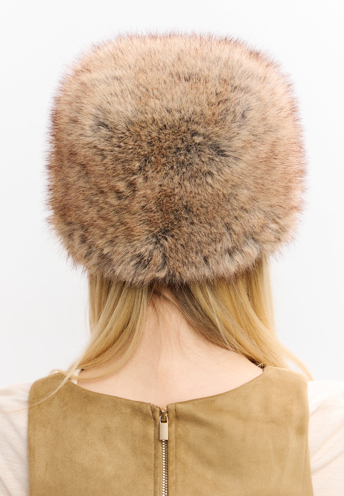 Vinterhat i imiteret pels – Beige