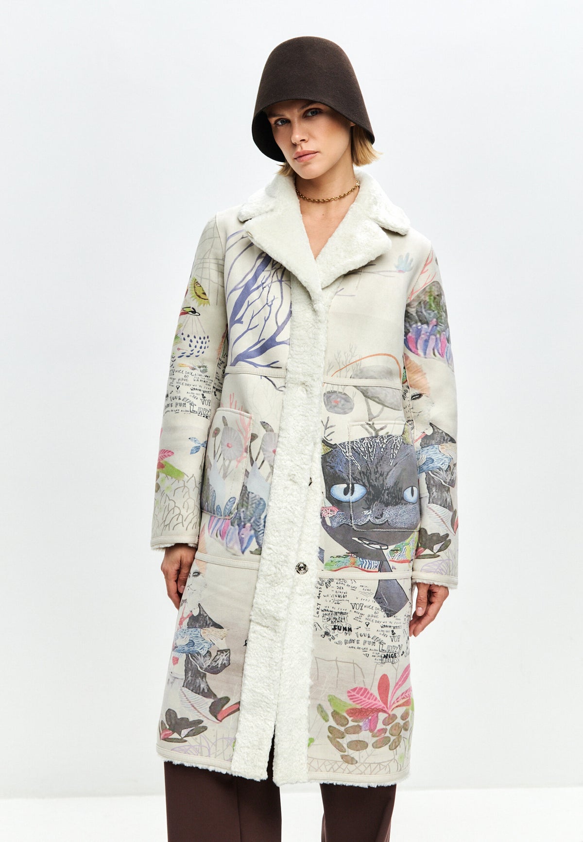 Reversible Printed Coat Catty - White