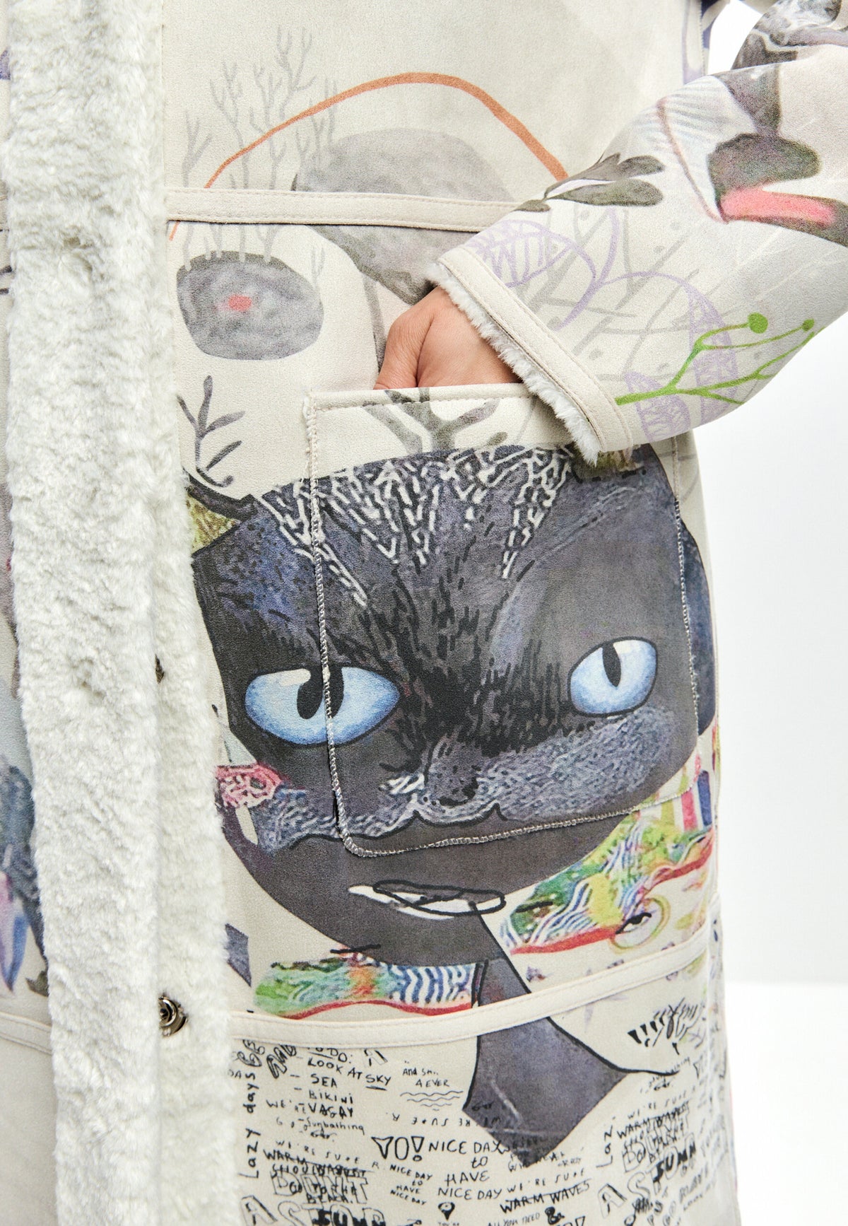 Reversible Printed Coat Catty - White