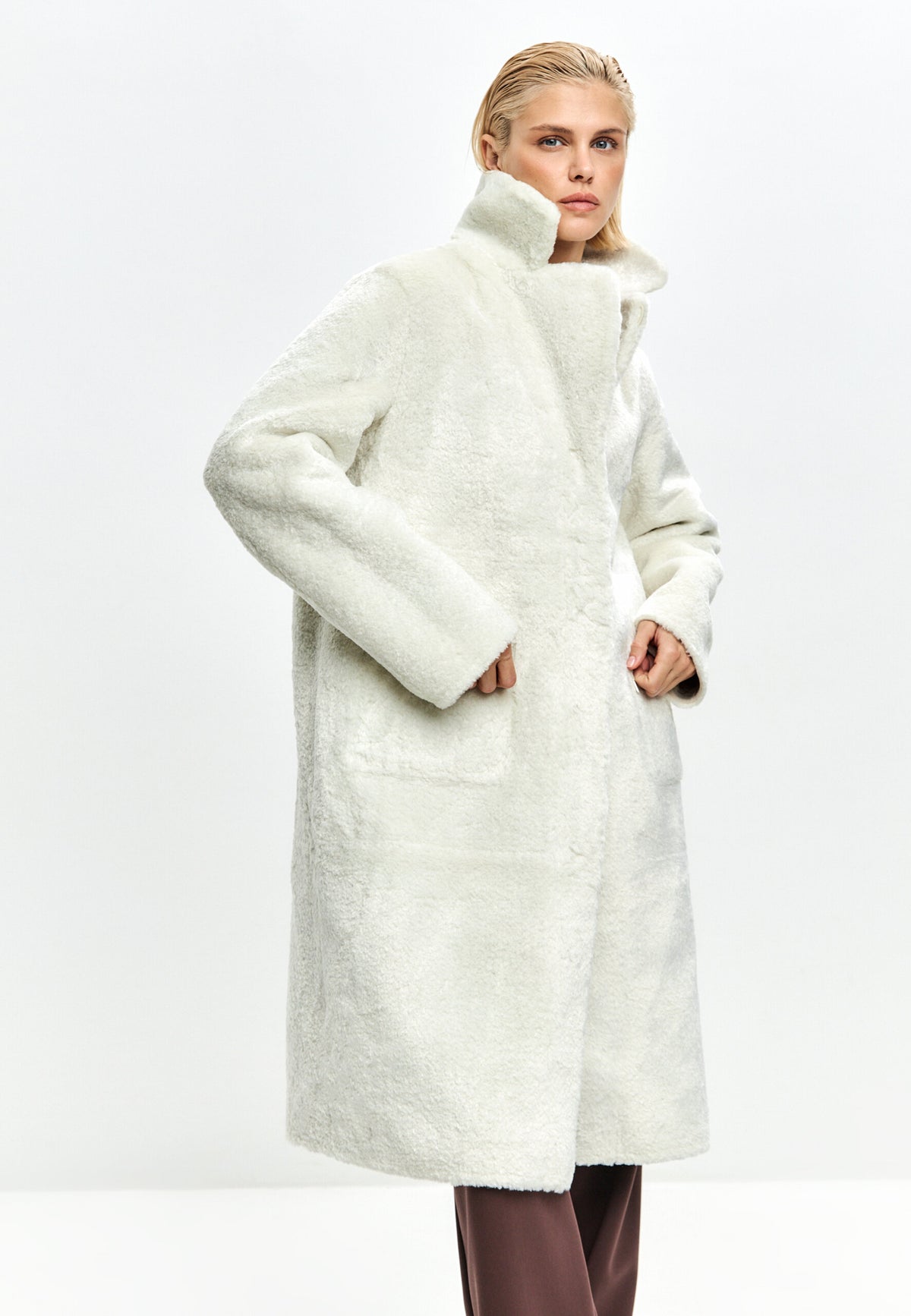 Reversible Printed Coat Catty - White