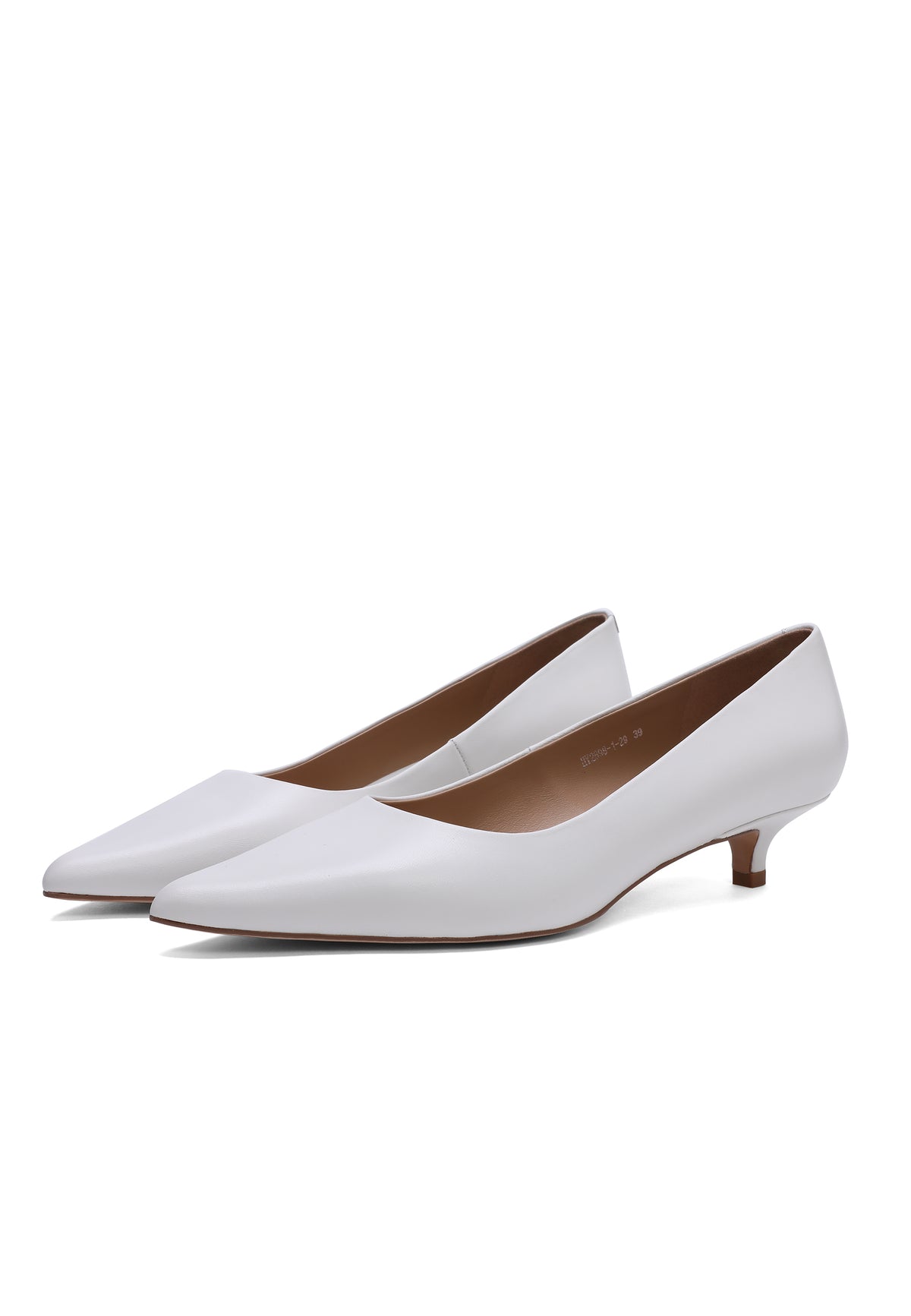 Czółenka z wąskim noskiem na niskim obcasie (kitten heel) – biały