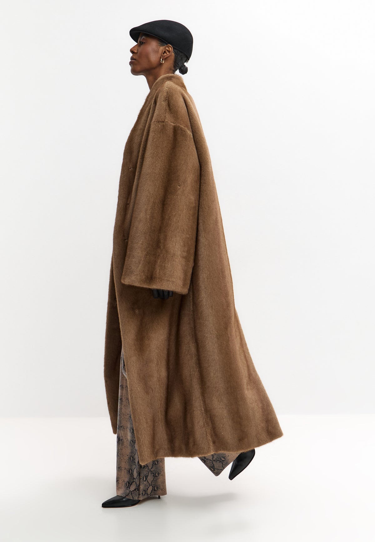 Abrigo Noir Luxe – Topo