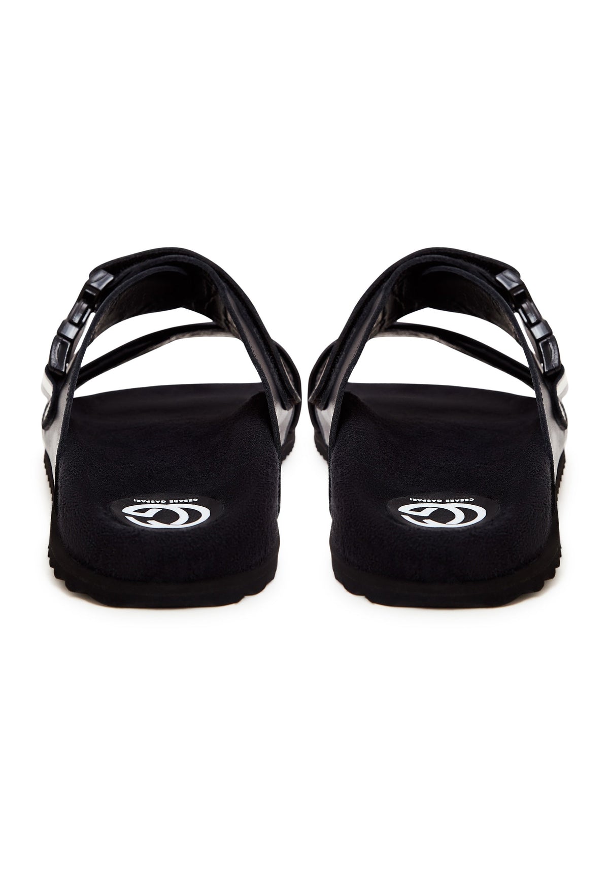 Klapki na płaskiej podeszwie