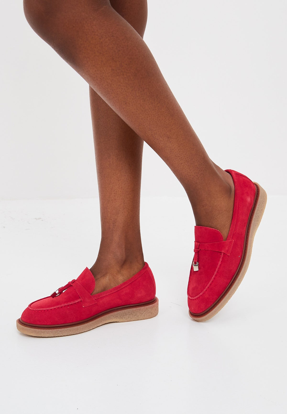 Scarlet loafers i ruskind med kvaster