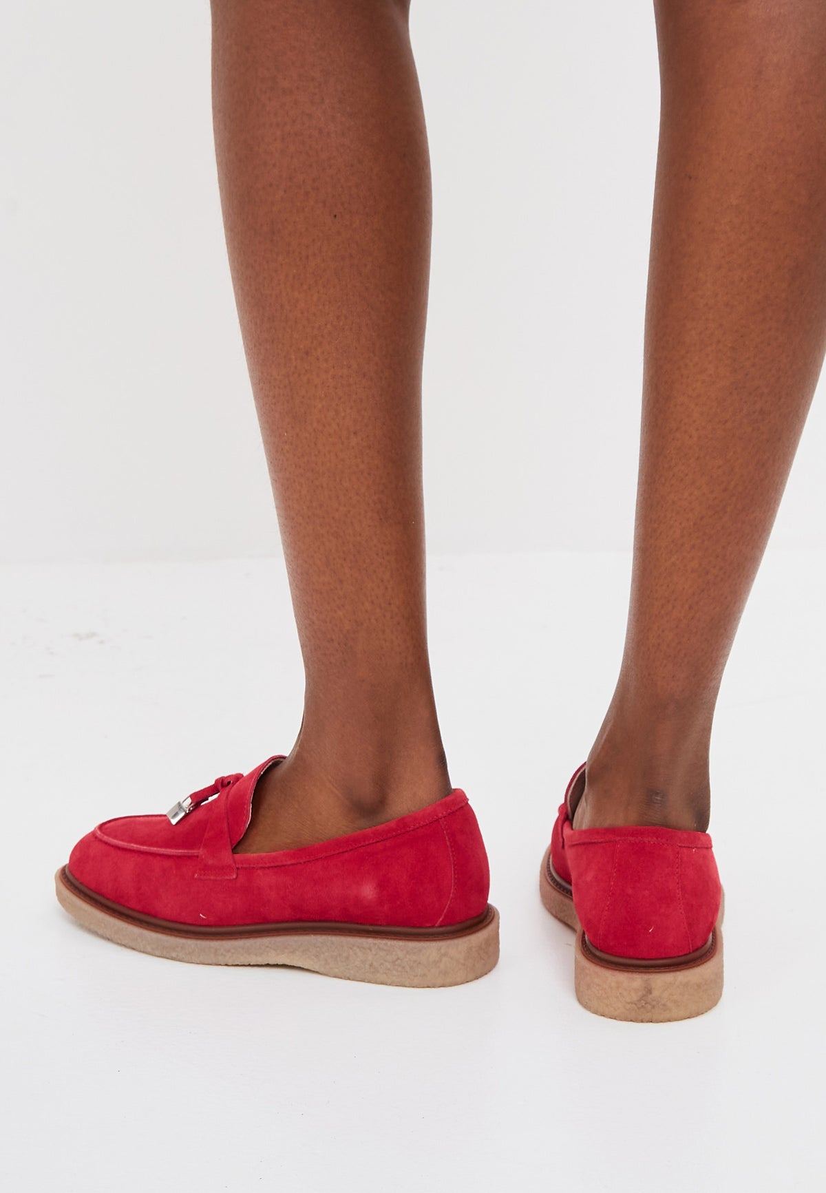 Scarlet loafers i ruskind med kvaster