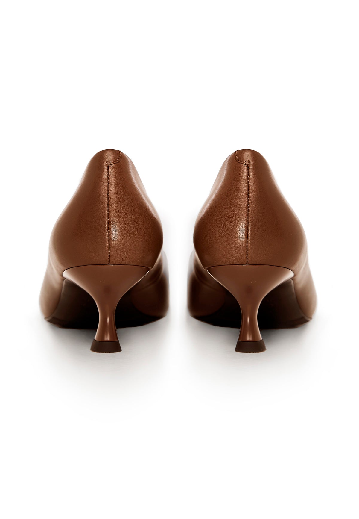 Escarpins à talon kitten en cuir à bout pointu – Beige