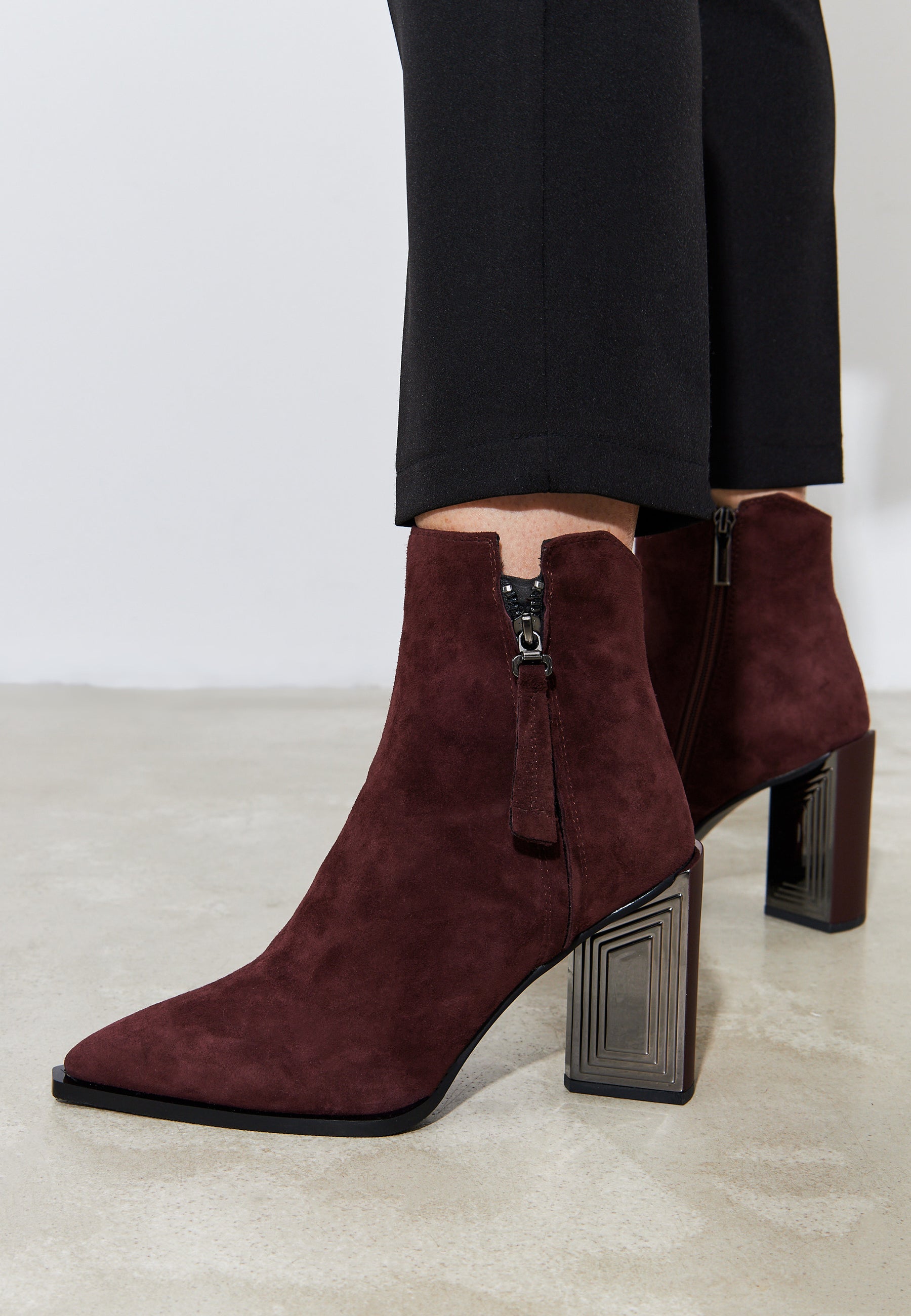 Classic Leather Ankle Boots - Cesare Gaspari 