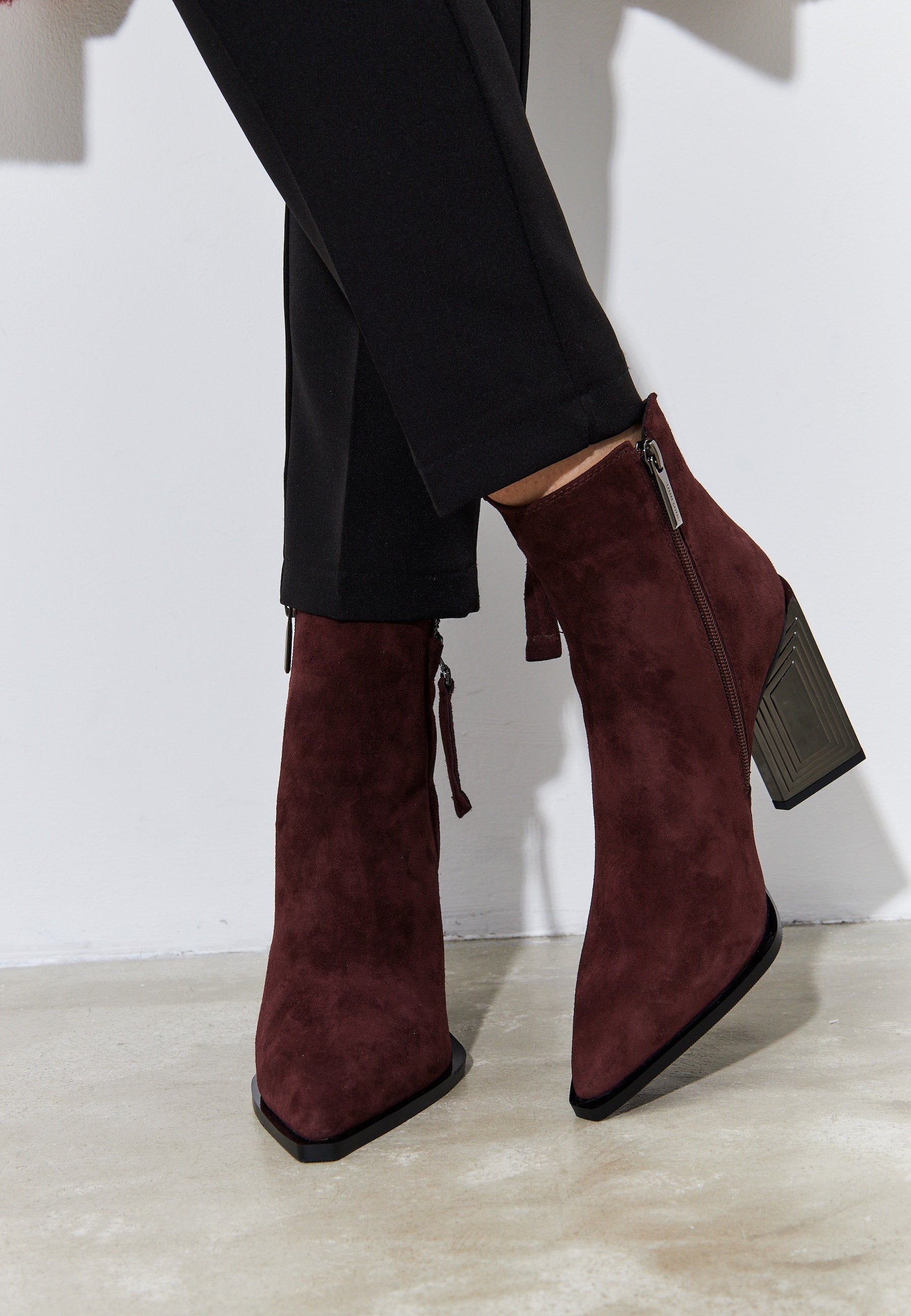 Classic Leather Ankle Boots - Cesare Gaspari 