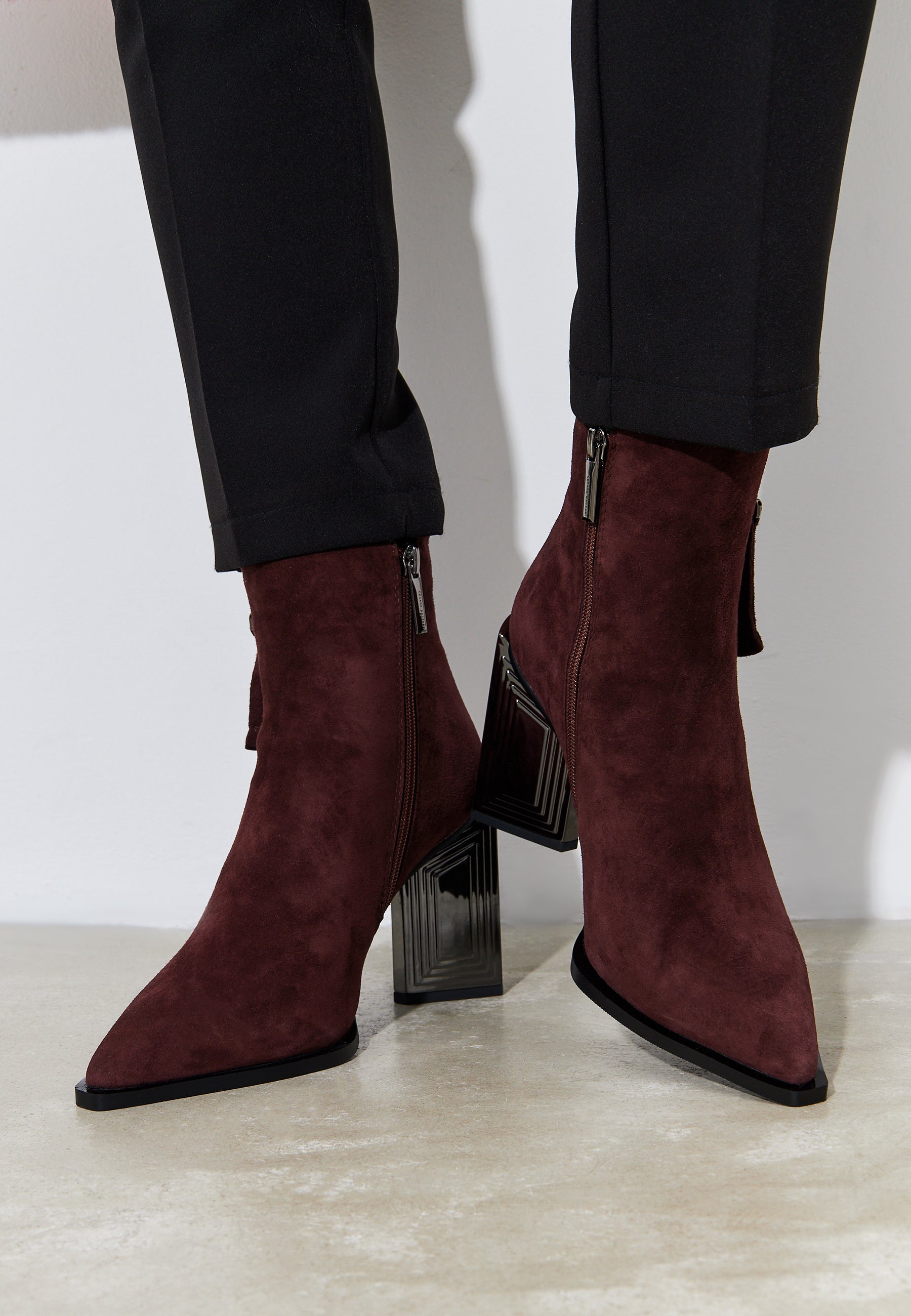 Classic Leather Ankle Boots - Cesare Gaspari 