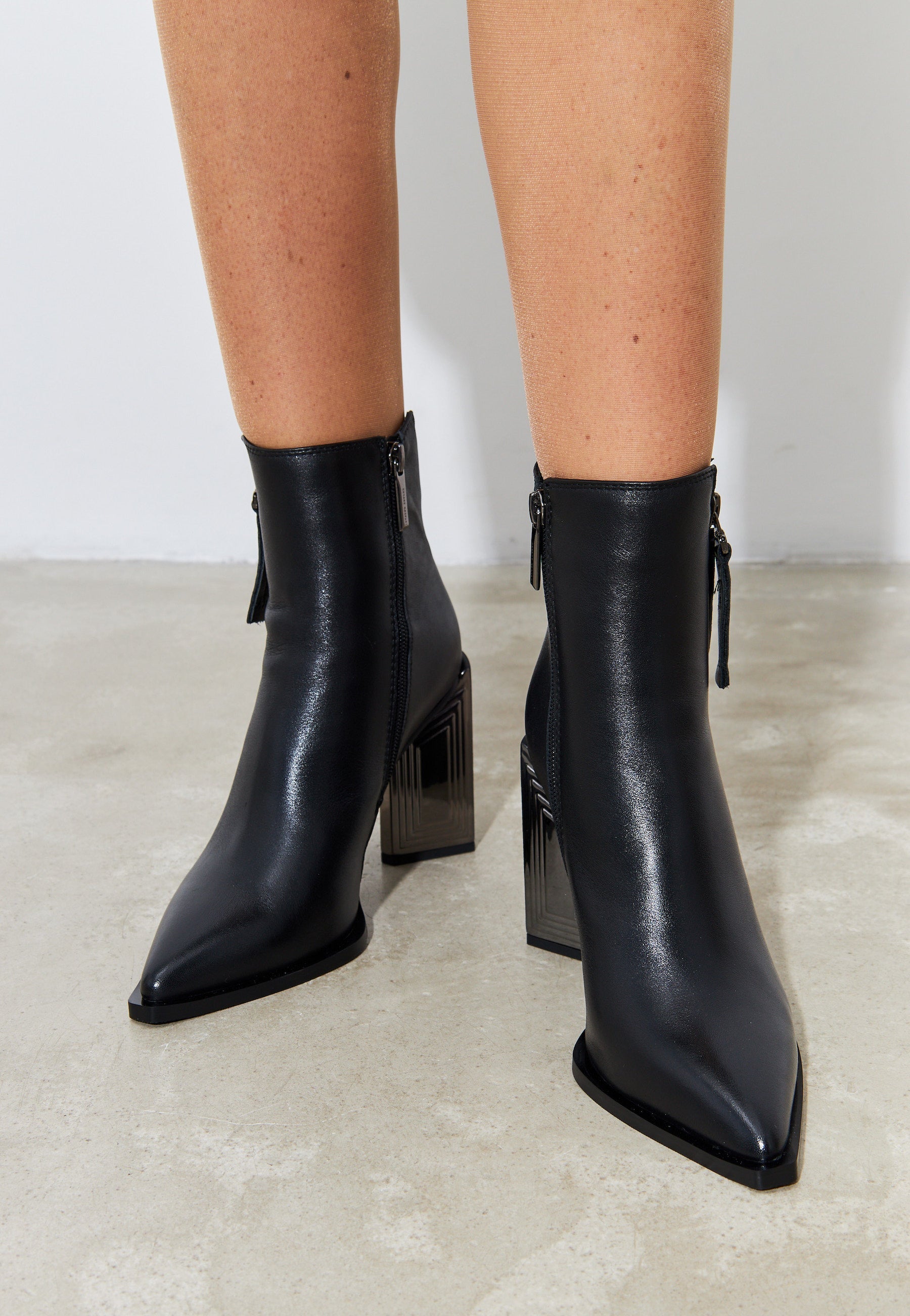 Classic Leather Ankle Boots - Cesare Gaspari 