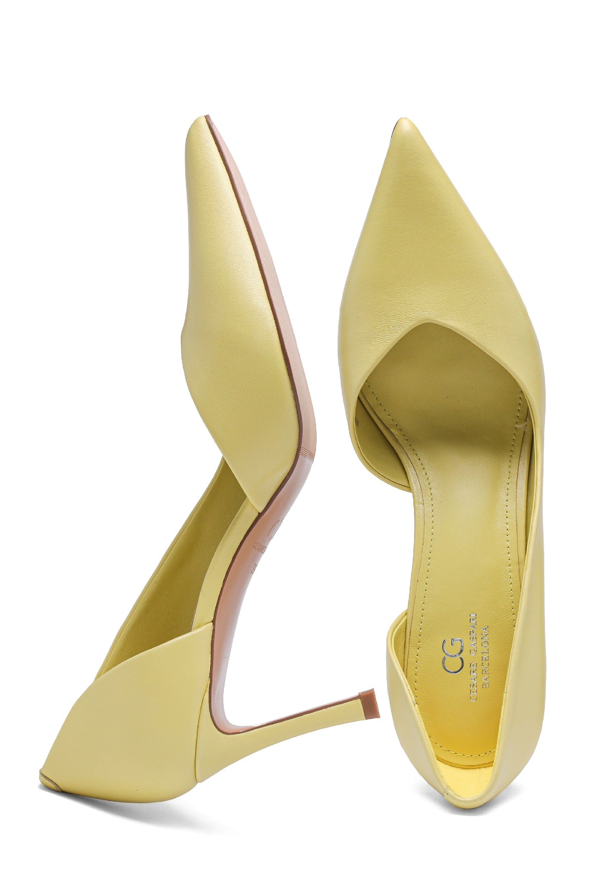 Pumps aus Leder mit spitzer Kappe – Gelb