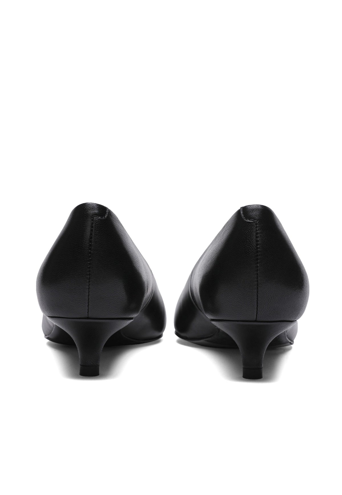 Zapatos de salón de tacón kitten y punta afilada – negro