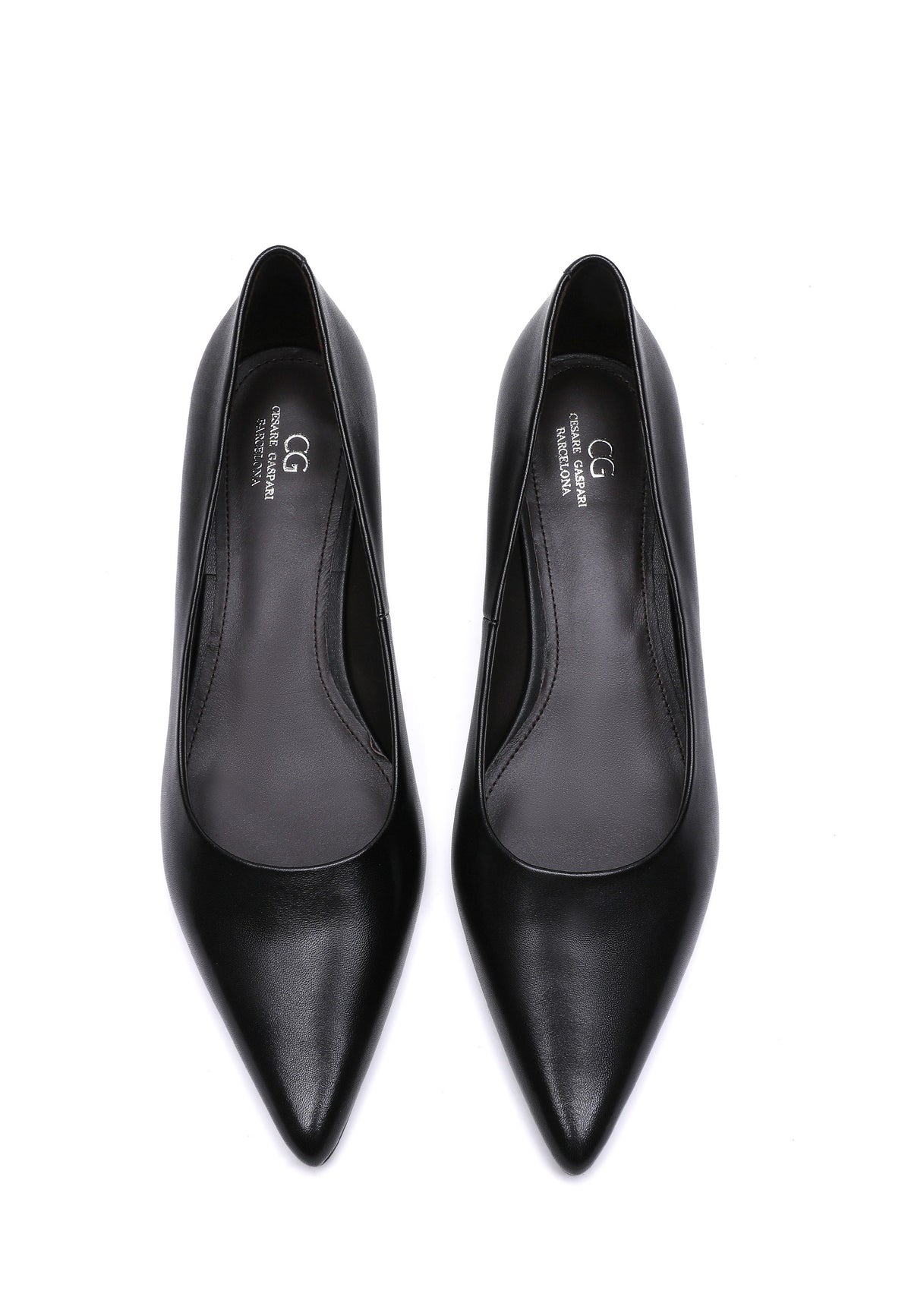 Zapatos de salón de tacón kitten y punta afilada – negro