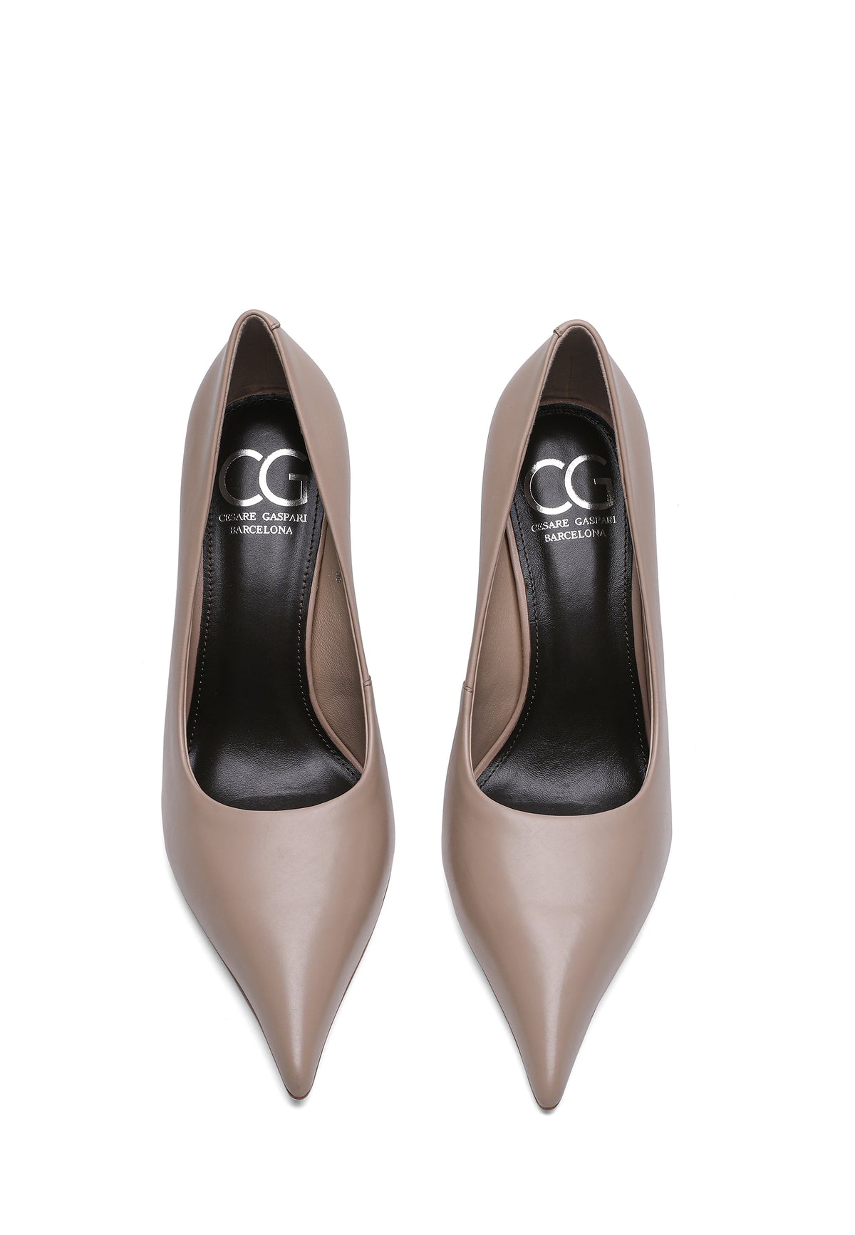 Zapatos de salón de piel con punta – Beige