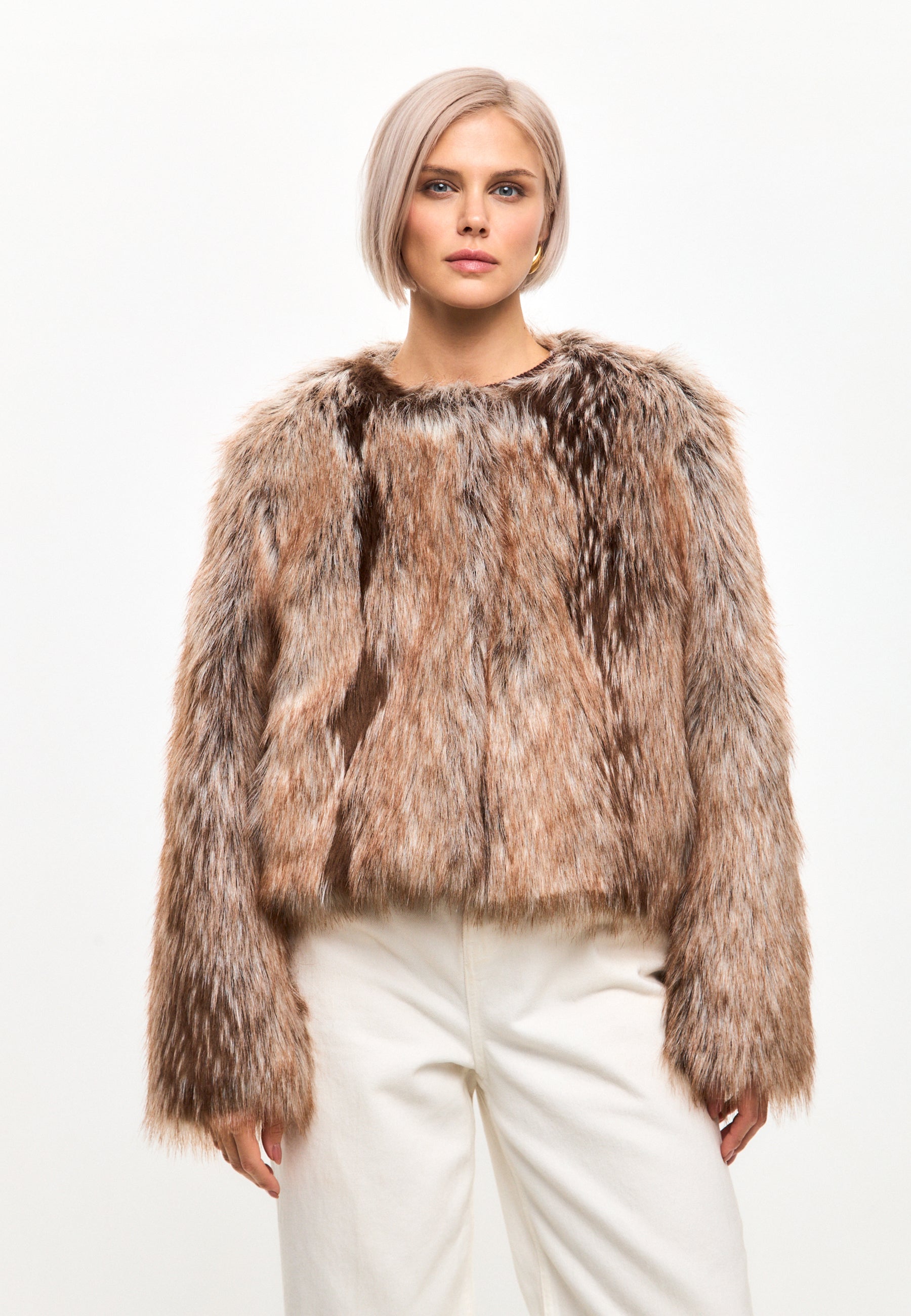 Luxe Brown Faux Fur Jacket – Stylish, Warm, and Eco-Friendly Outerwear