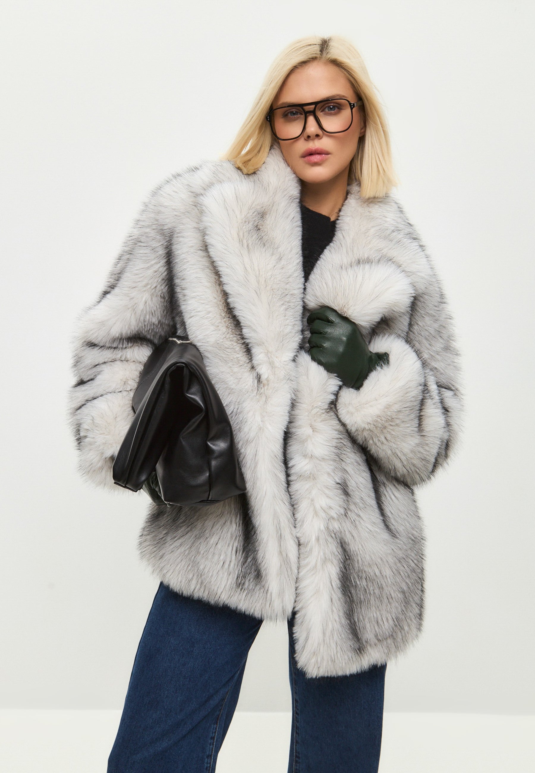 Chic Faux Fur Coat - White