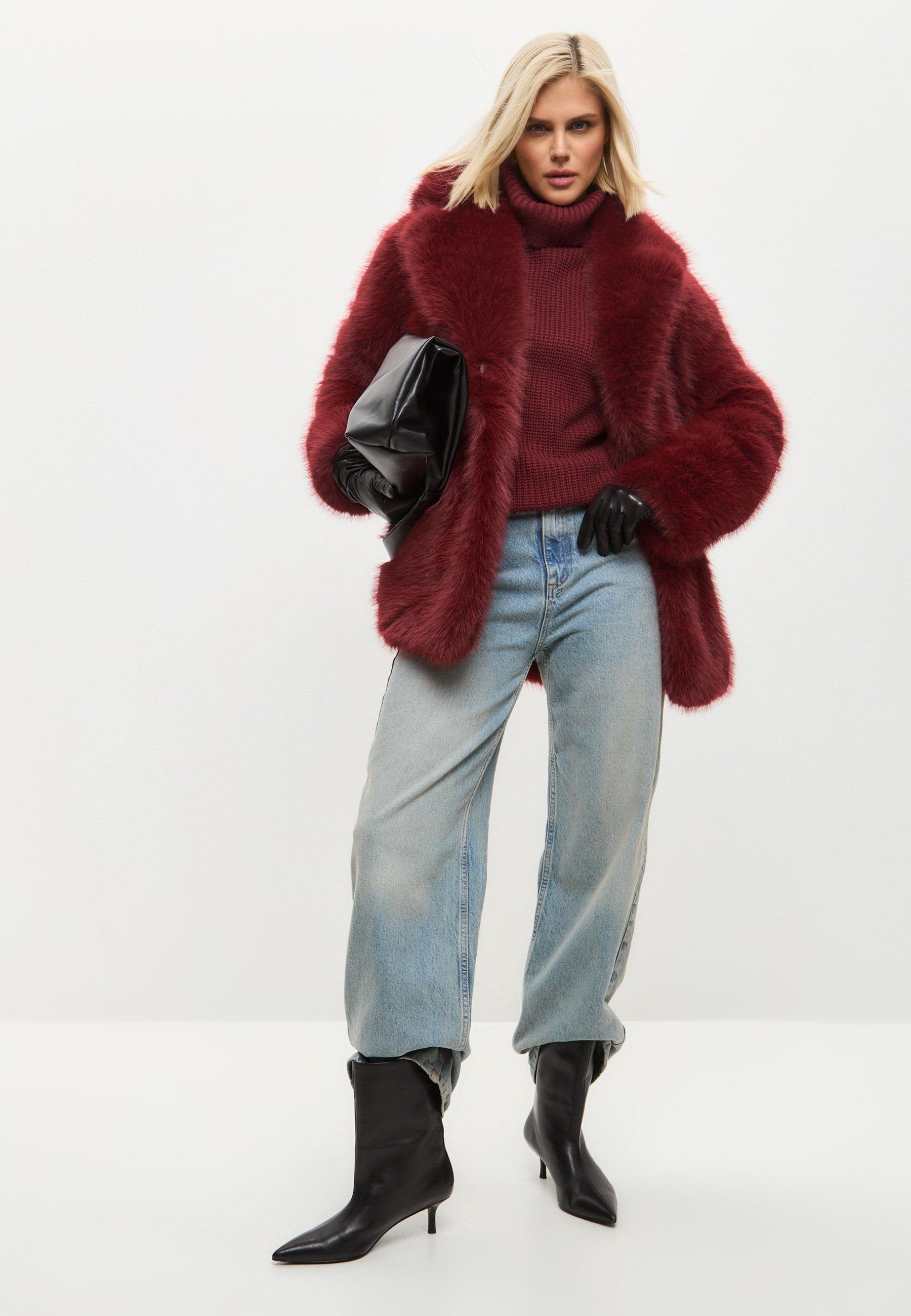 Chic Faux Fur Coat - Red