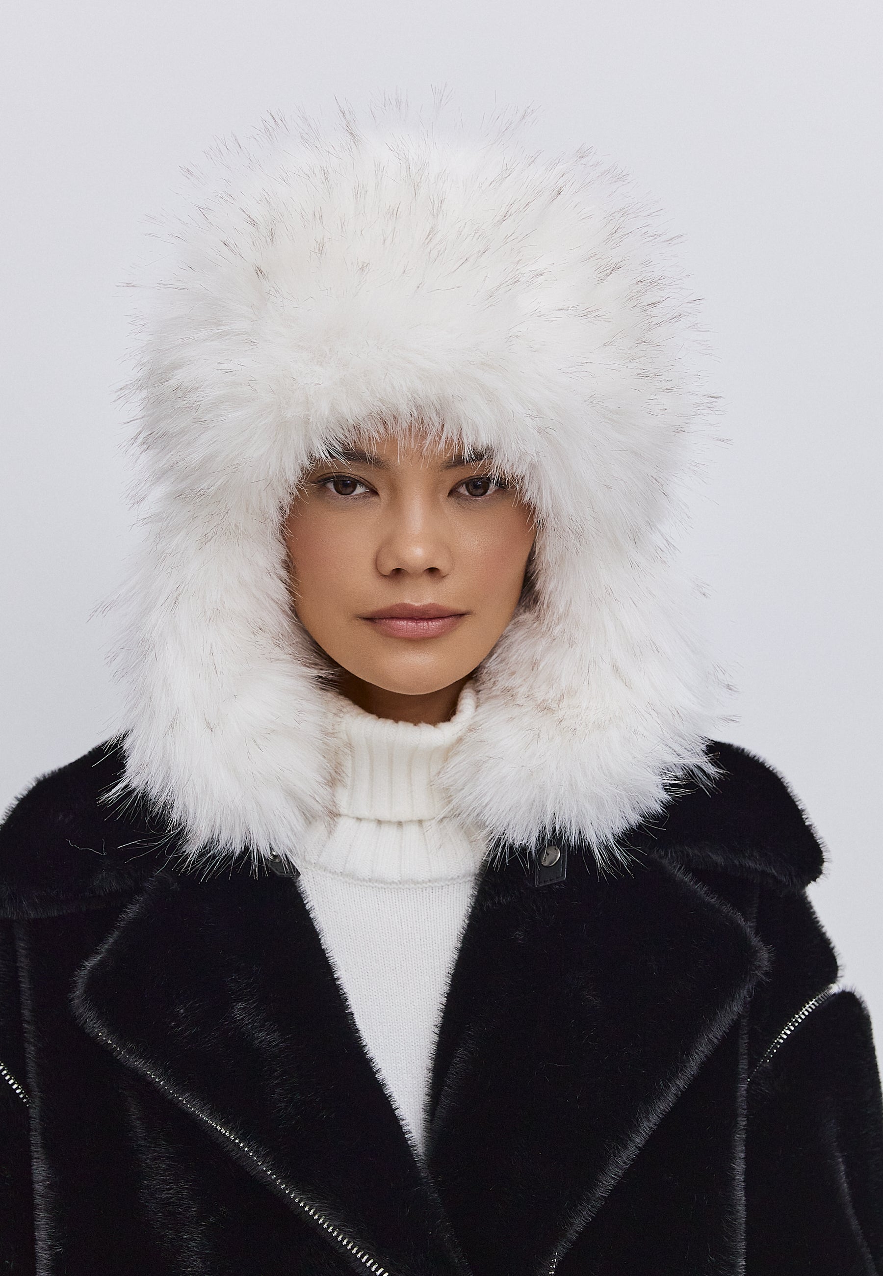 Faux Fur Hat Irina - Black and White