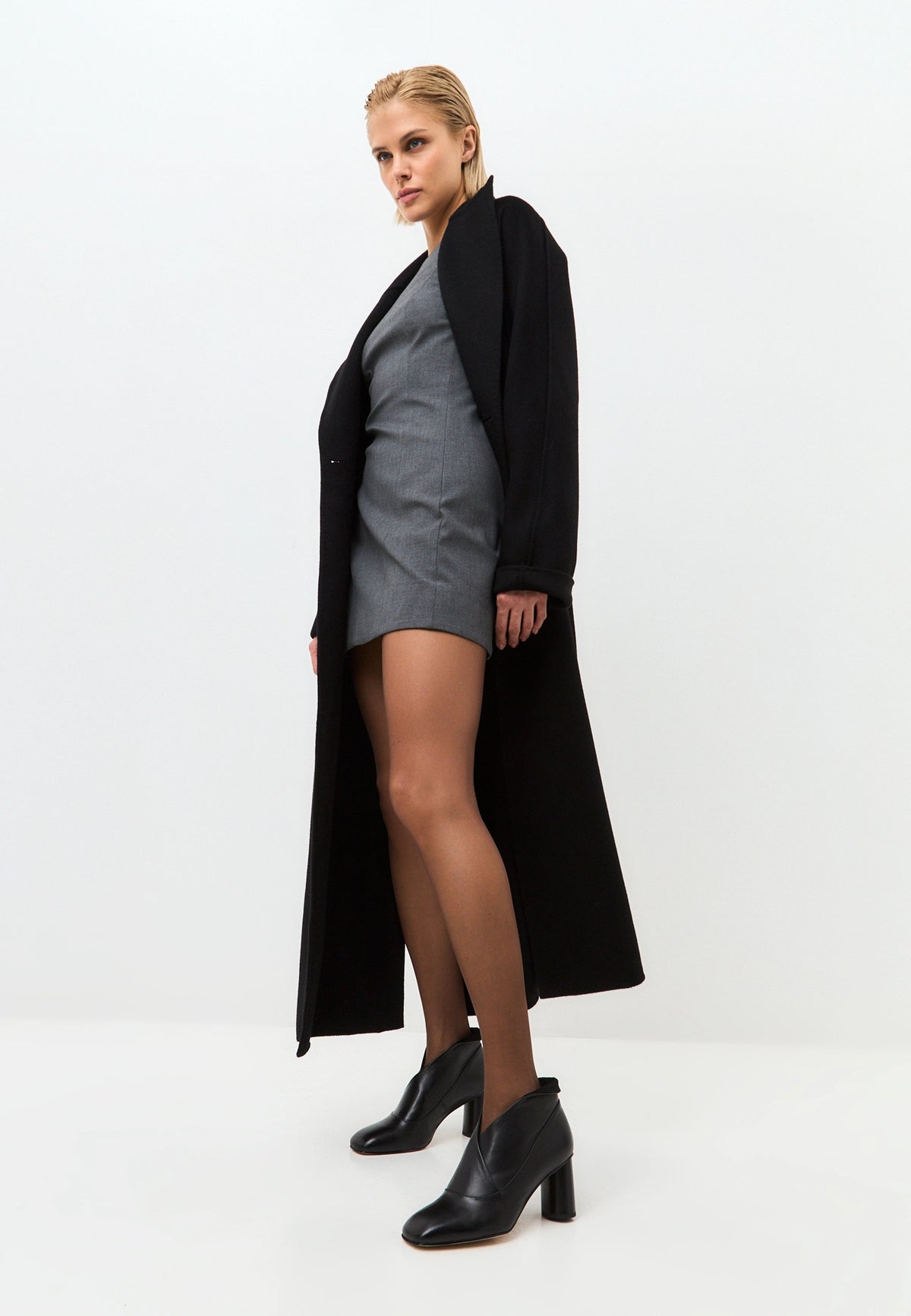 Sculpted High Vamp Ankle Shoe - Black