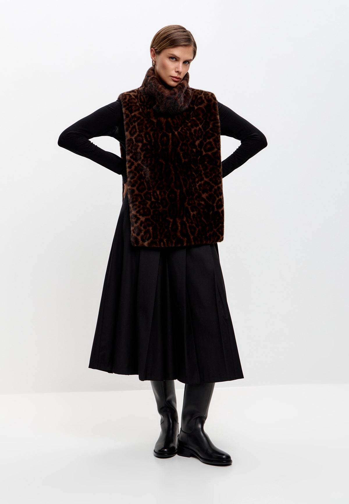 Top smanicato in pelliccia sintetica con colletto – Leopardo marrone